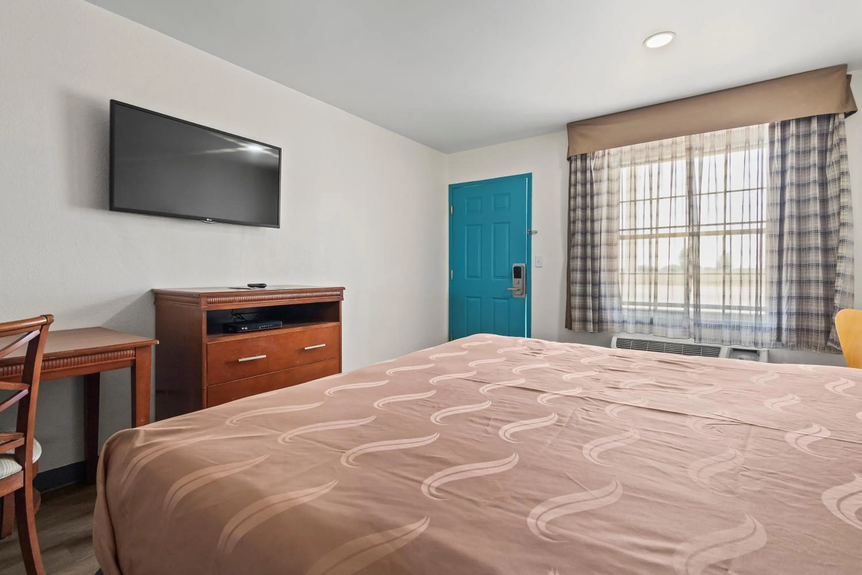 Bedroom, Bed in Capital O First Heritage Inn Rantoul IL I 57