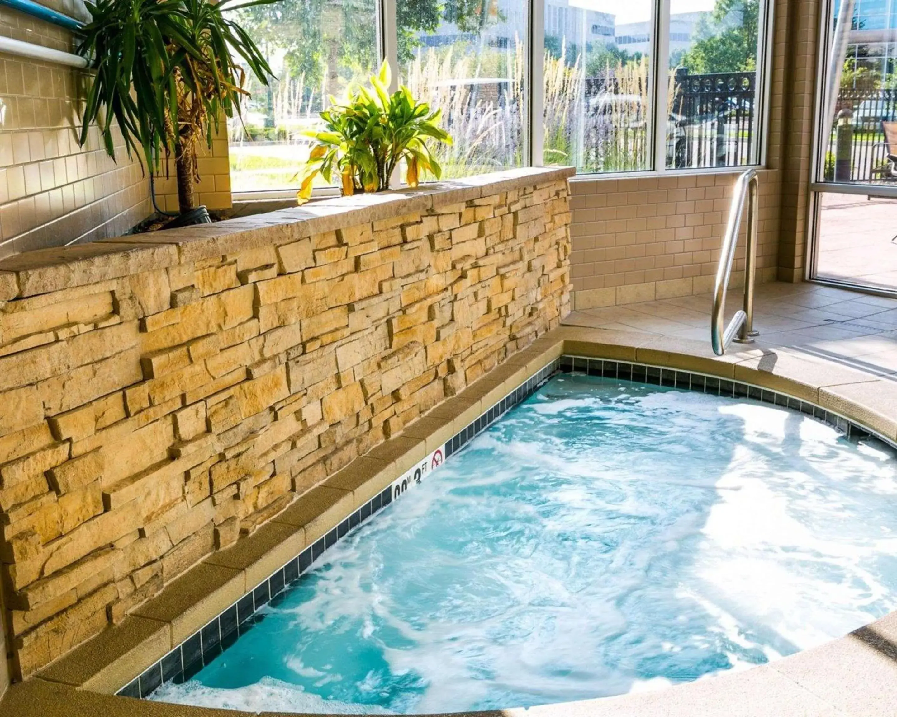 Swimming pool in Cambria Hotel Denver International Airport Swimming pool in Cambria Hotel Denver International Airport