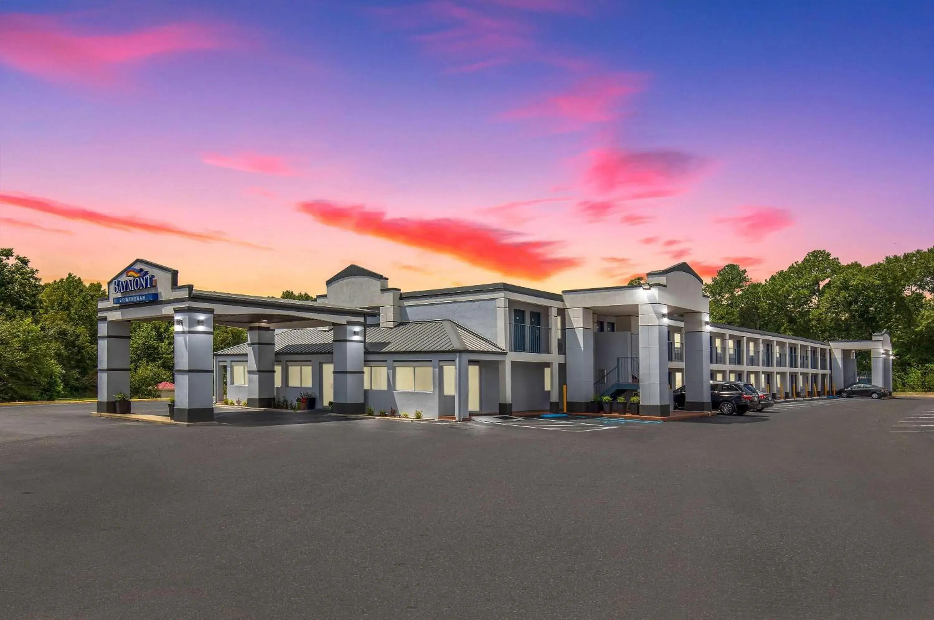 Property building in Baymont by Wyndham Dothan Property building in Baymont by Wyndham Dothan