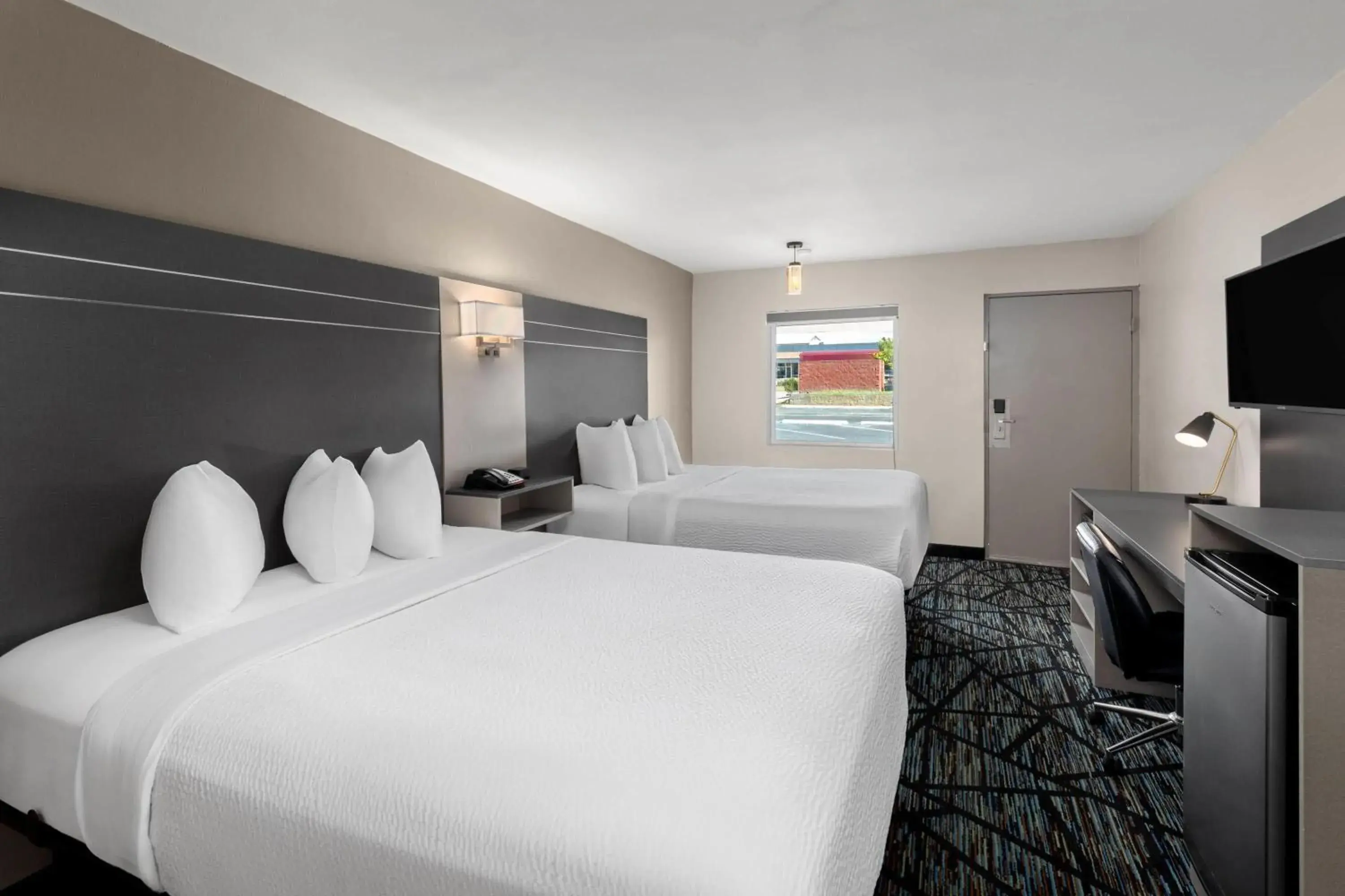 2 Queen Beds, Mobility Accessible Room, Bathtub w/ Grab Bars, Non-Smoking in Baymont by Wyndham Dothan 2 Queen Beds, Mobility Accessible Room, Bathtub w/ Grab Bars, Non-Smoking in Baymont by Wyndham Dothan