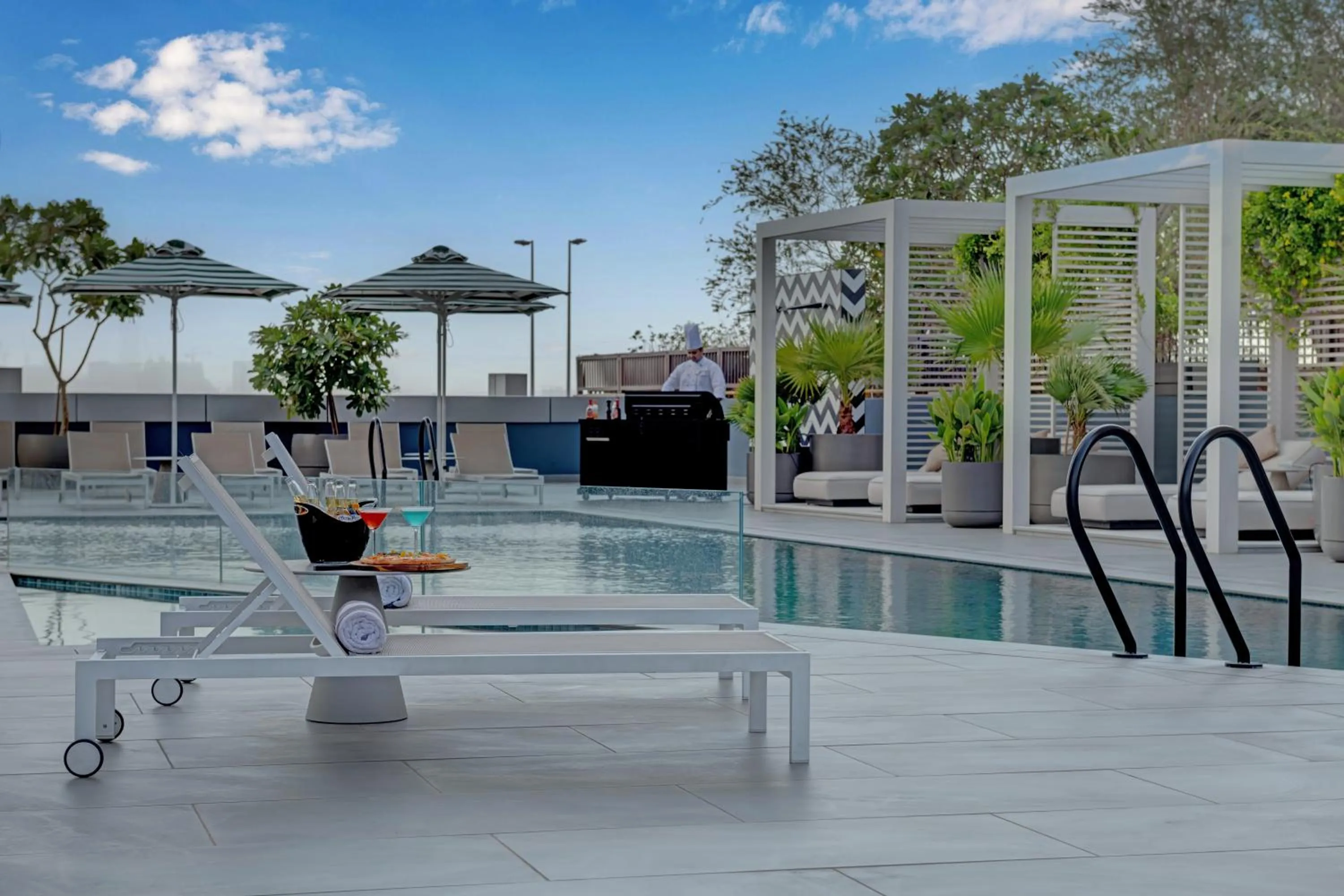 Restaurant/places to eat in Millennium Central Downtown - Dubai