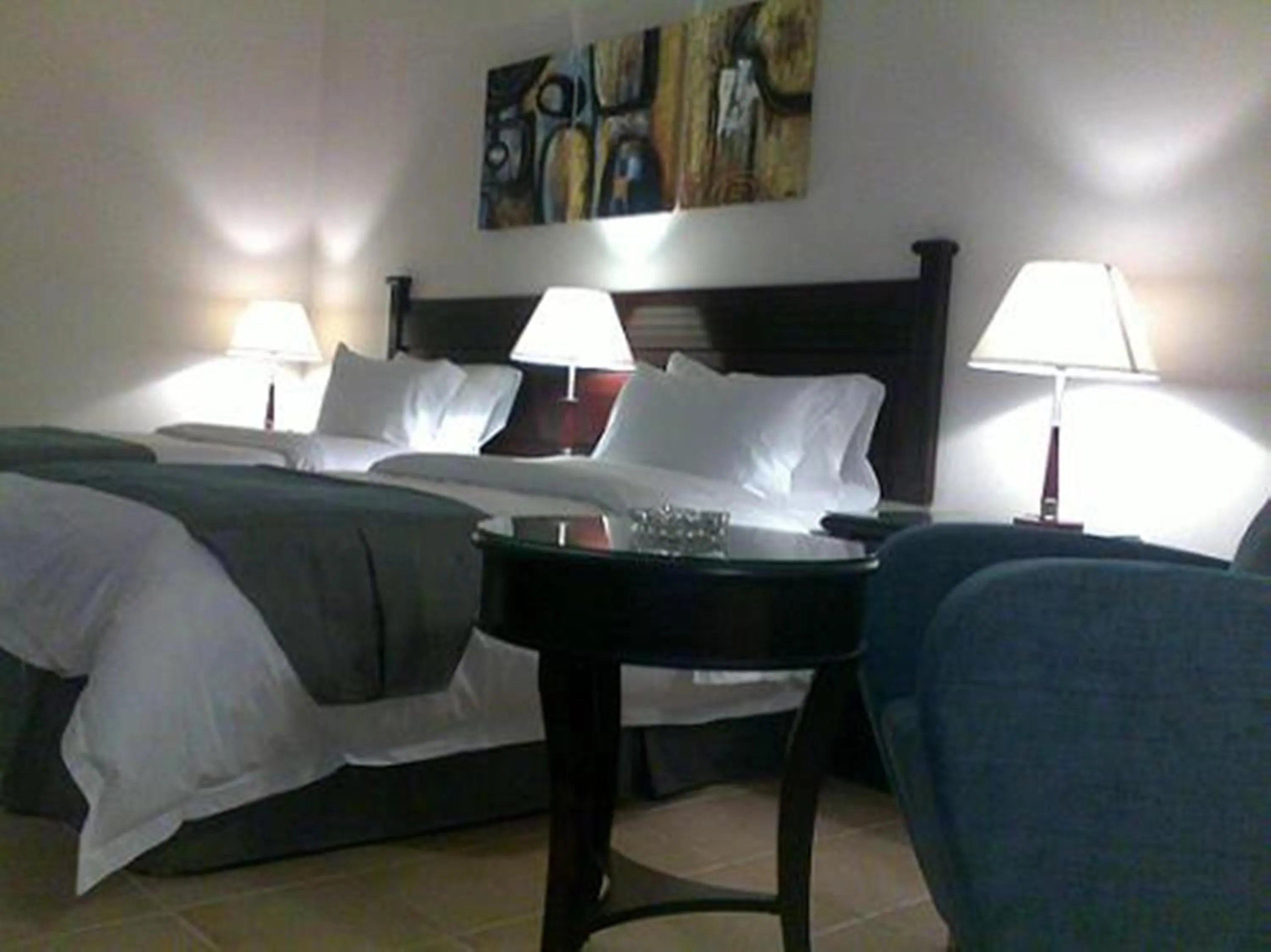 Bedroom, Bed in Executives Hotel - Azizia