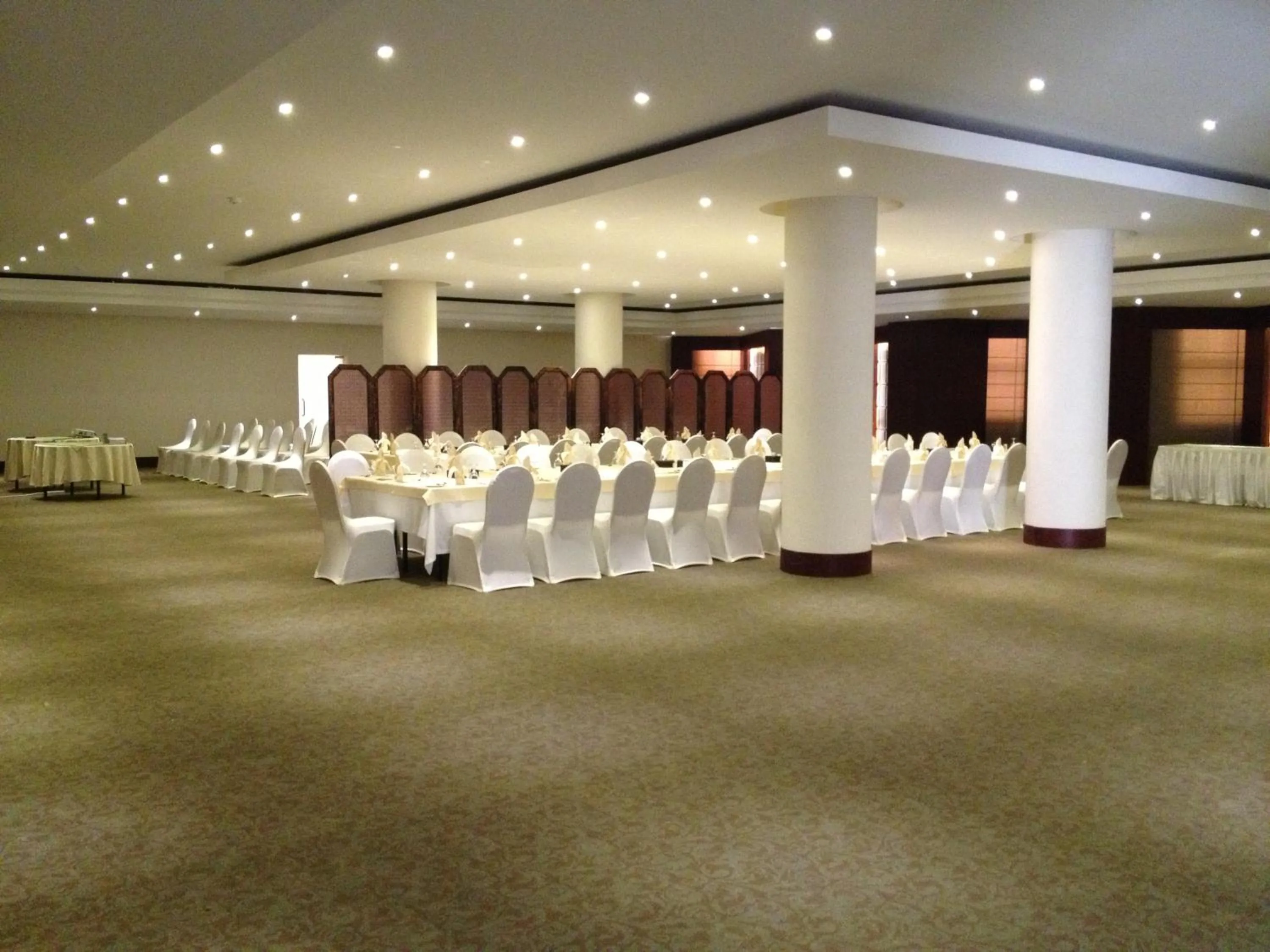 Banquet/Function facilities in Executives Hotel - Azizia