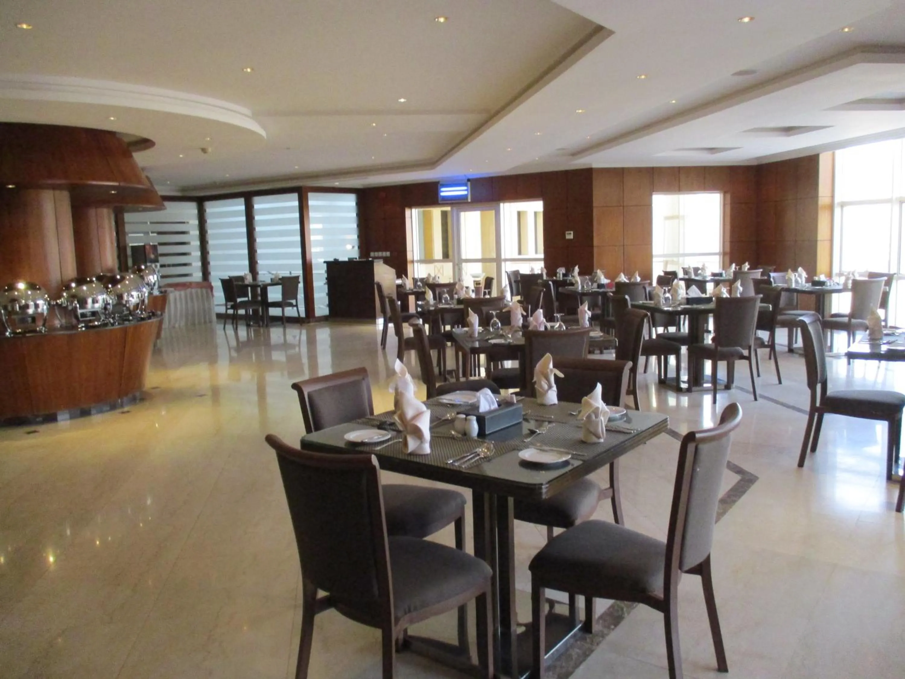 Restaurant/places to eat in Executives Hotel - Azizia