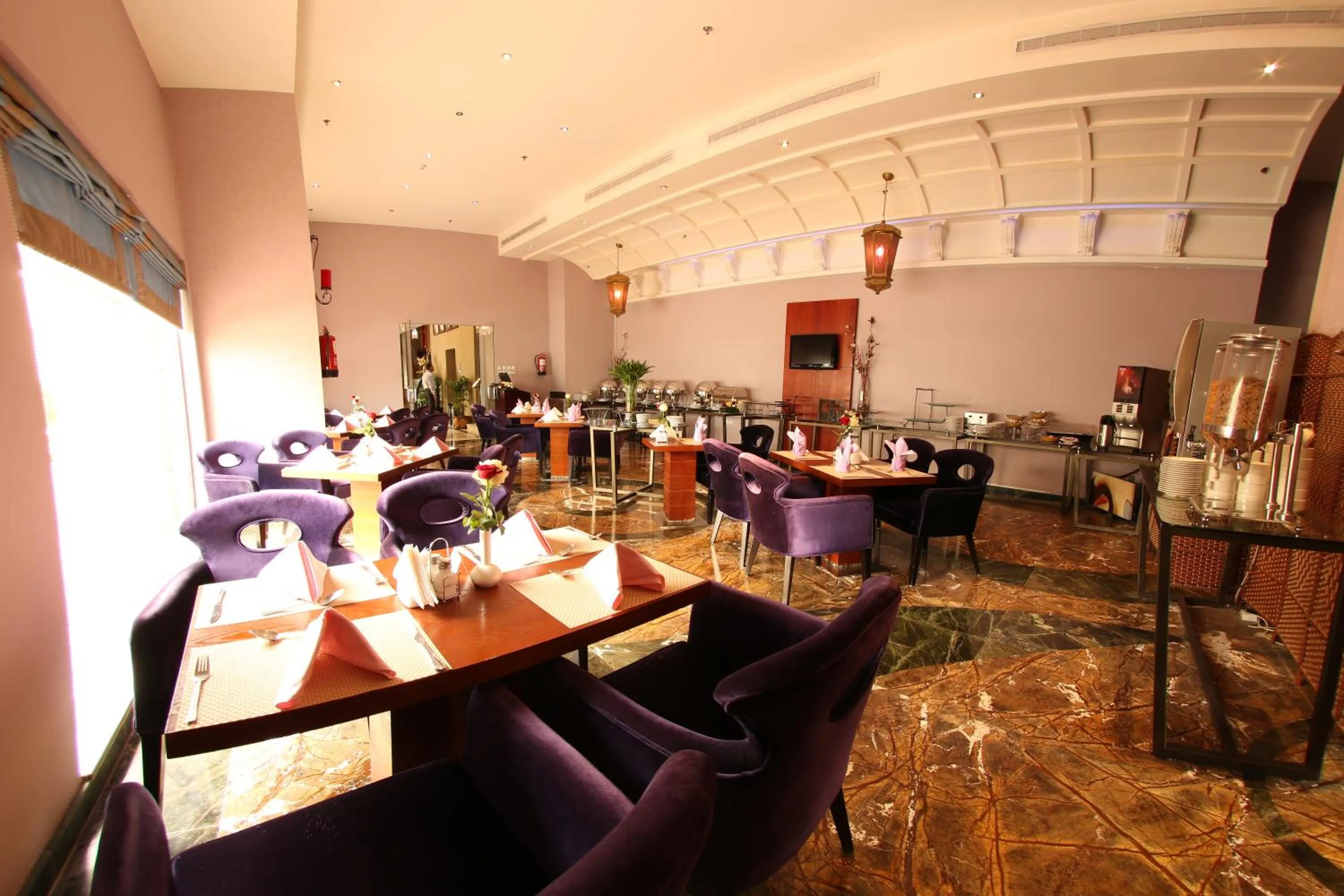 Restaurant/Places to Eat in Coral Olaya Hotel Riyadh