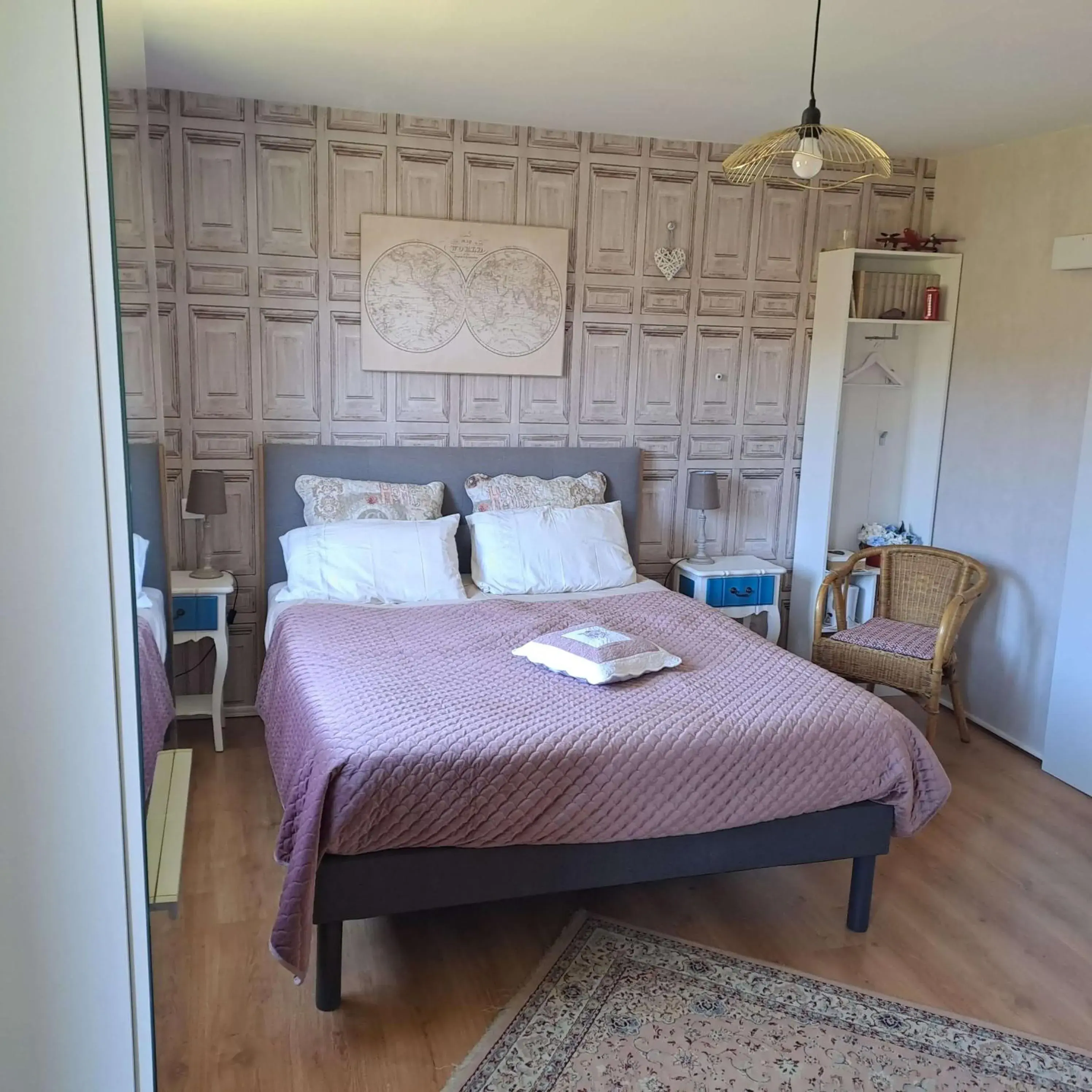 Triple Room with Private Bathroom in Chambres d'hôtes Le Muguet Triple Room with Private Bathroom in Chambres d'hôtes Le Muguet