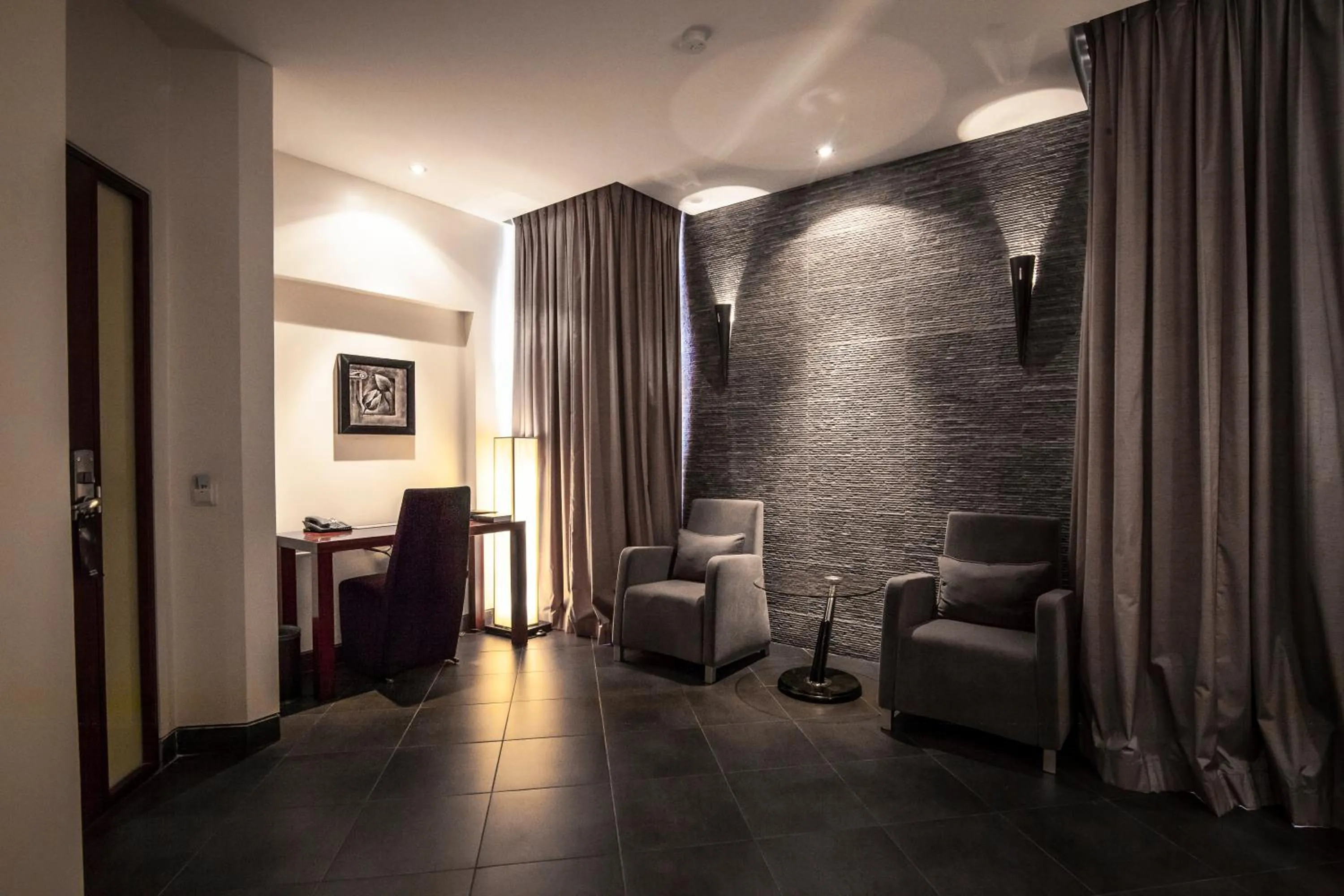 Photo of the whole room in Lamana Hotel