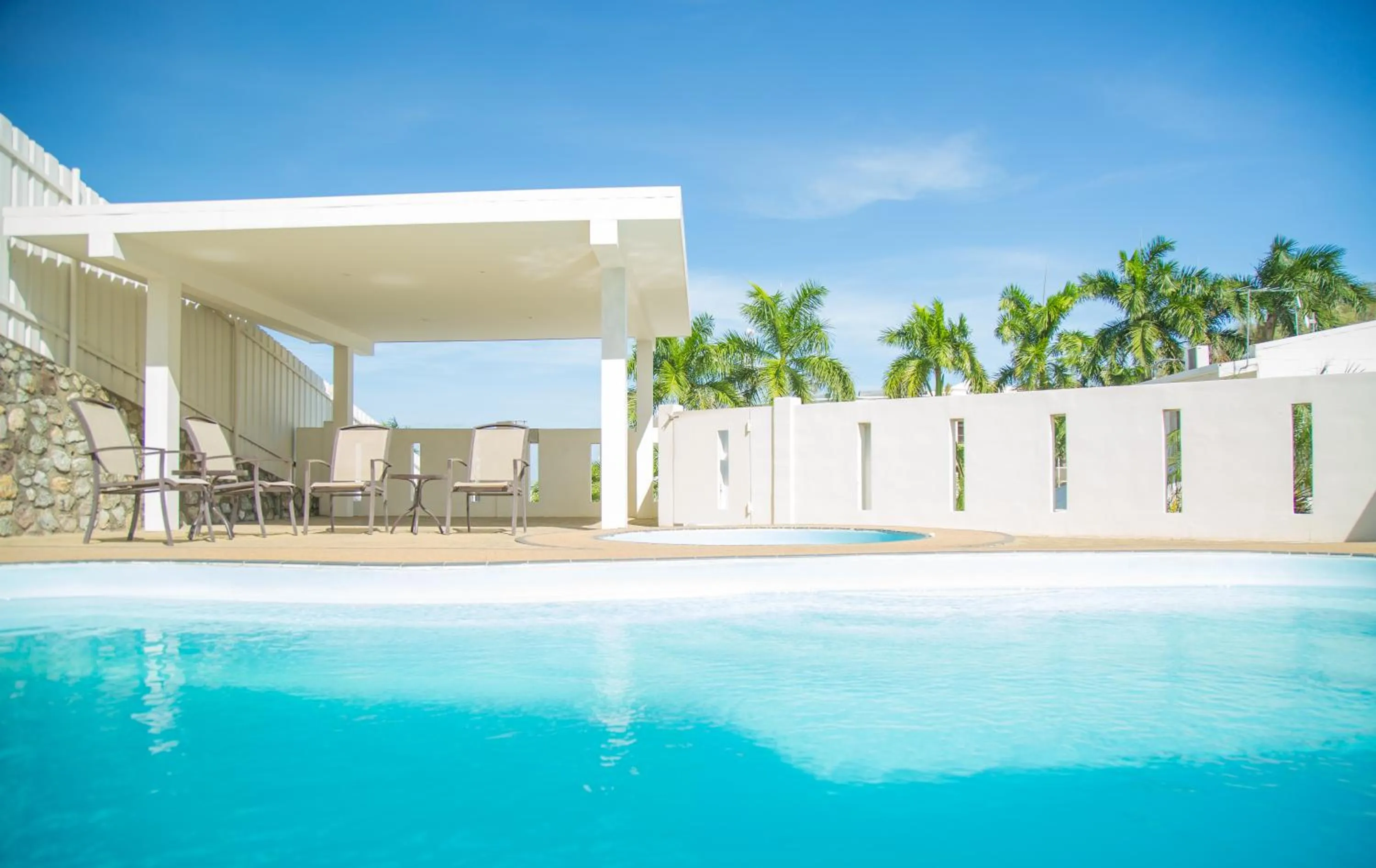 Patio in Lamana Hotel