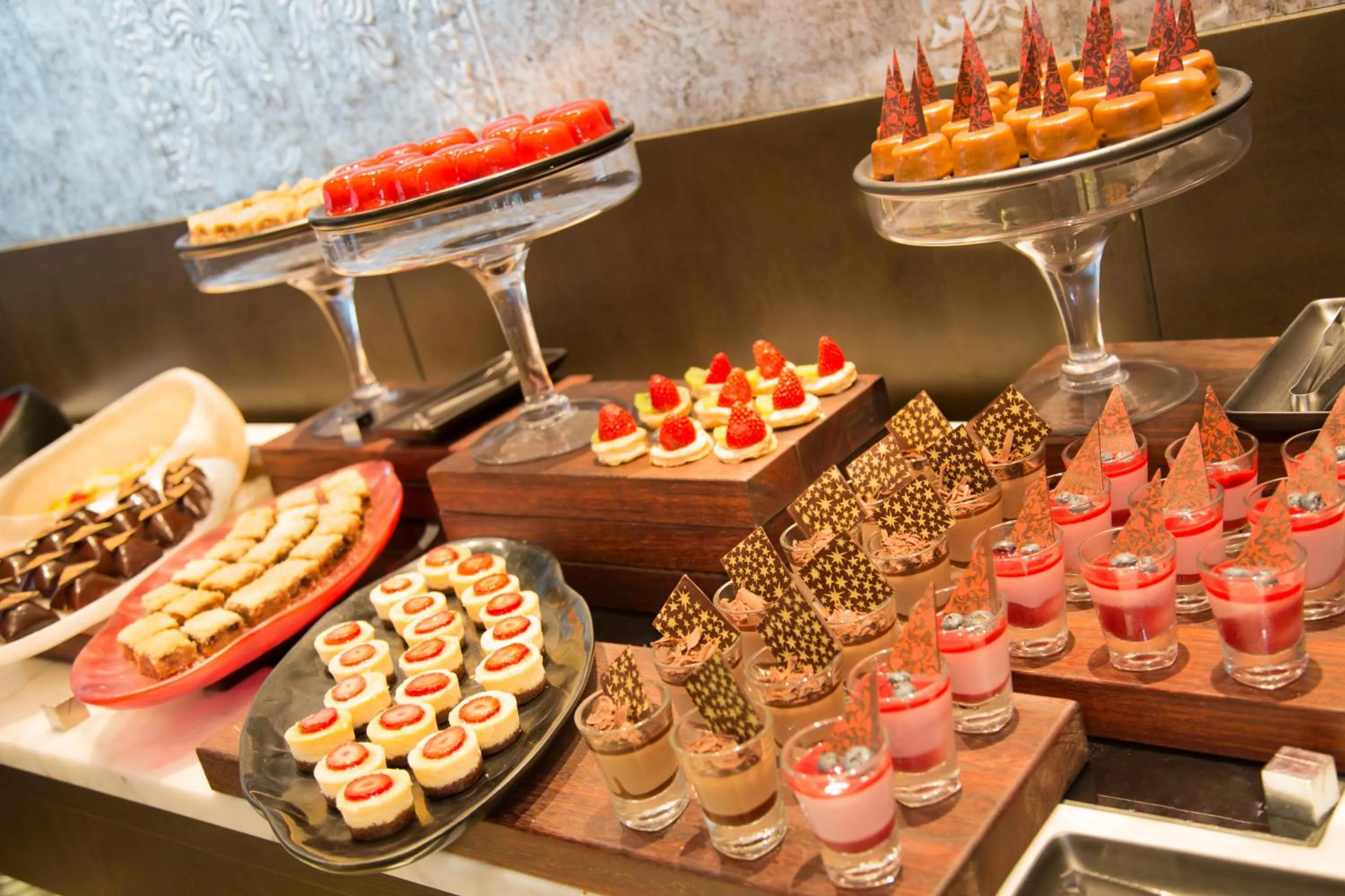 Food and drinks in Lamana Hotel