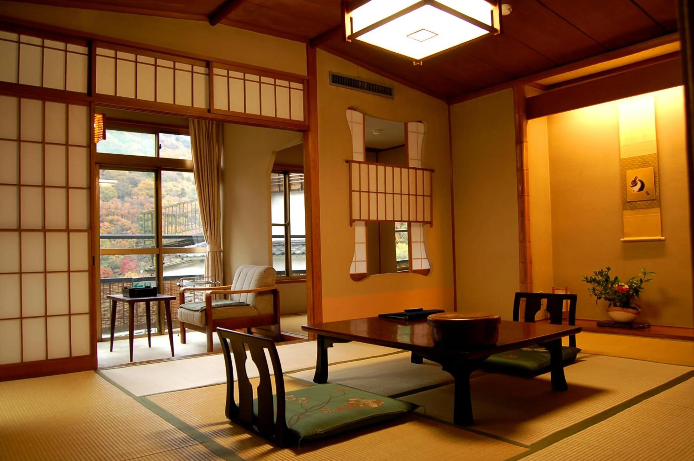 Photo of the whole room, Seating Area in Ryokan Kijitei Hoeiso