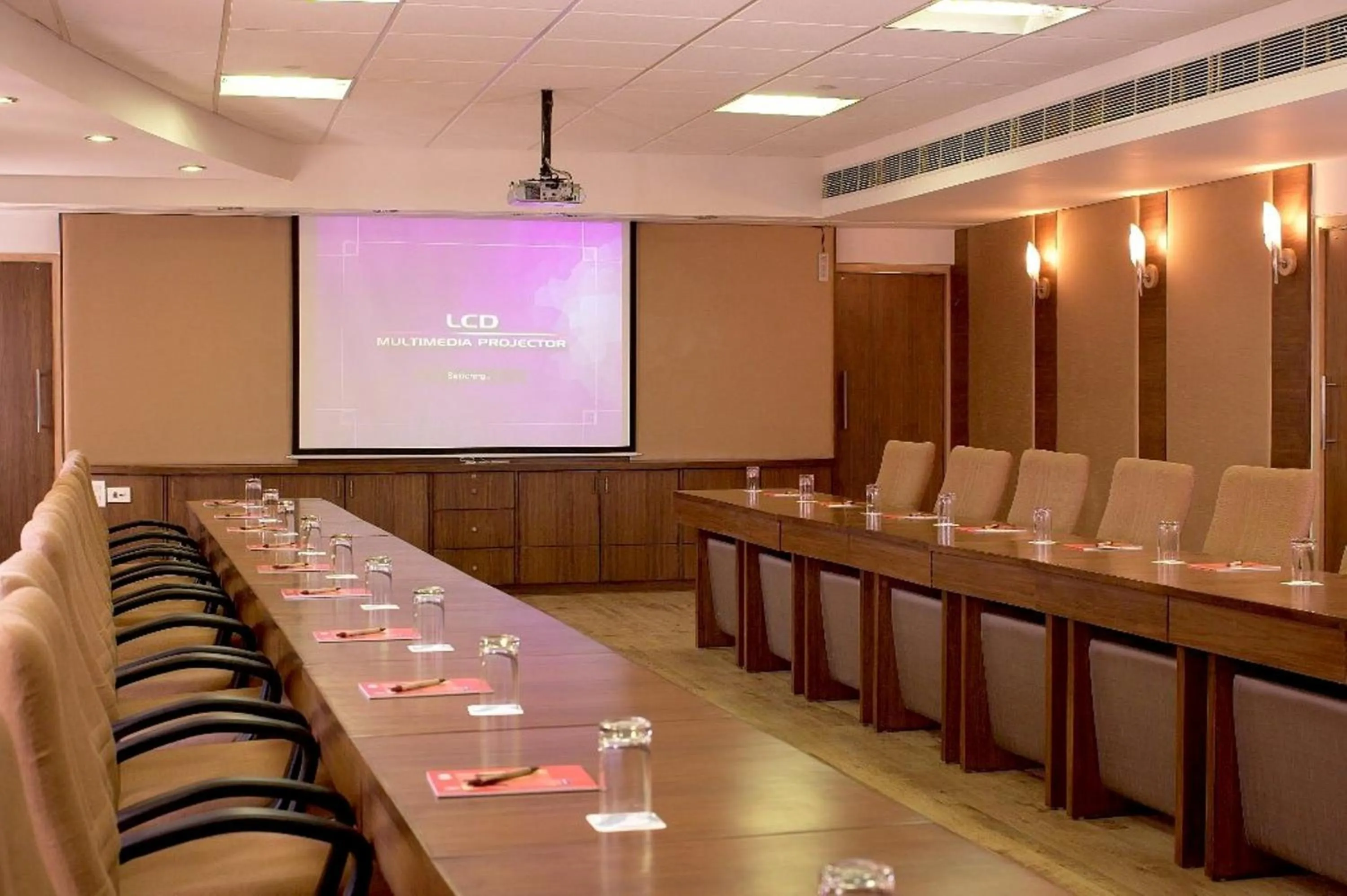 Banquet/Function facilities in Cambay Sapphire, Gandhinagar