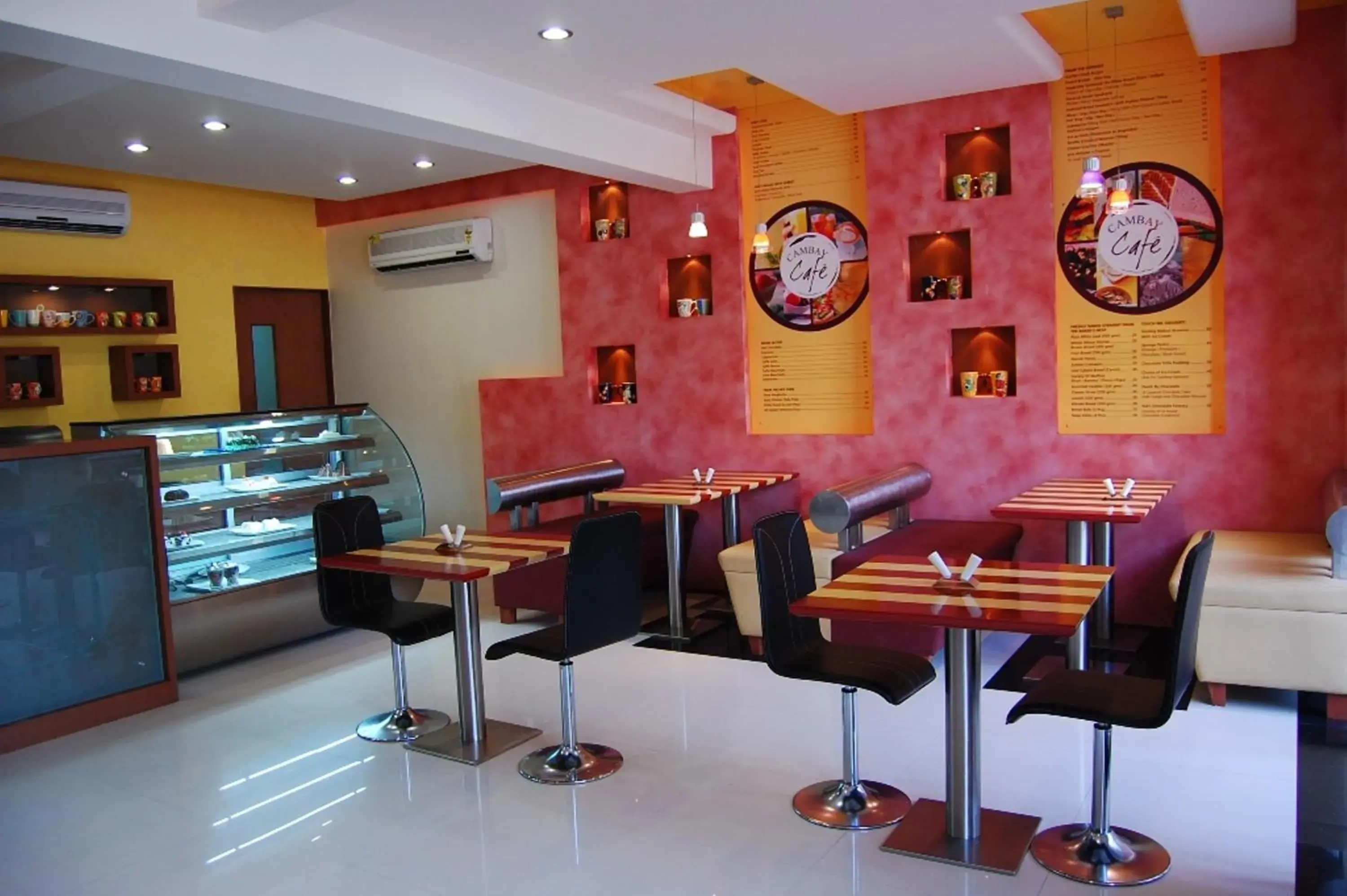 Restaurant/places to eat in Cambay Sapphire, Gandhinagar Restaurant/places to eat in Cambay Sapphire, Gandhinagar
