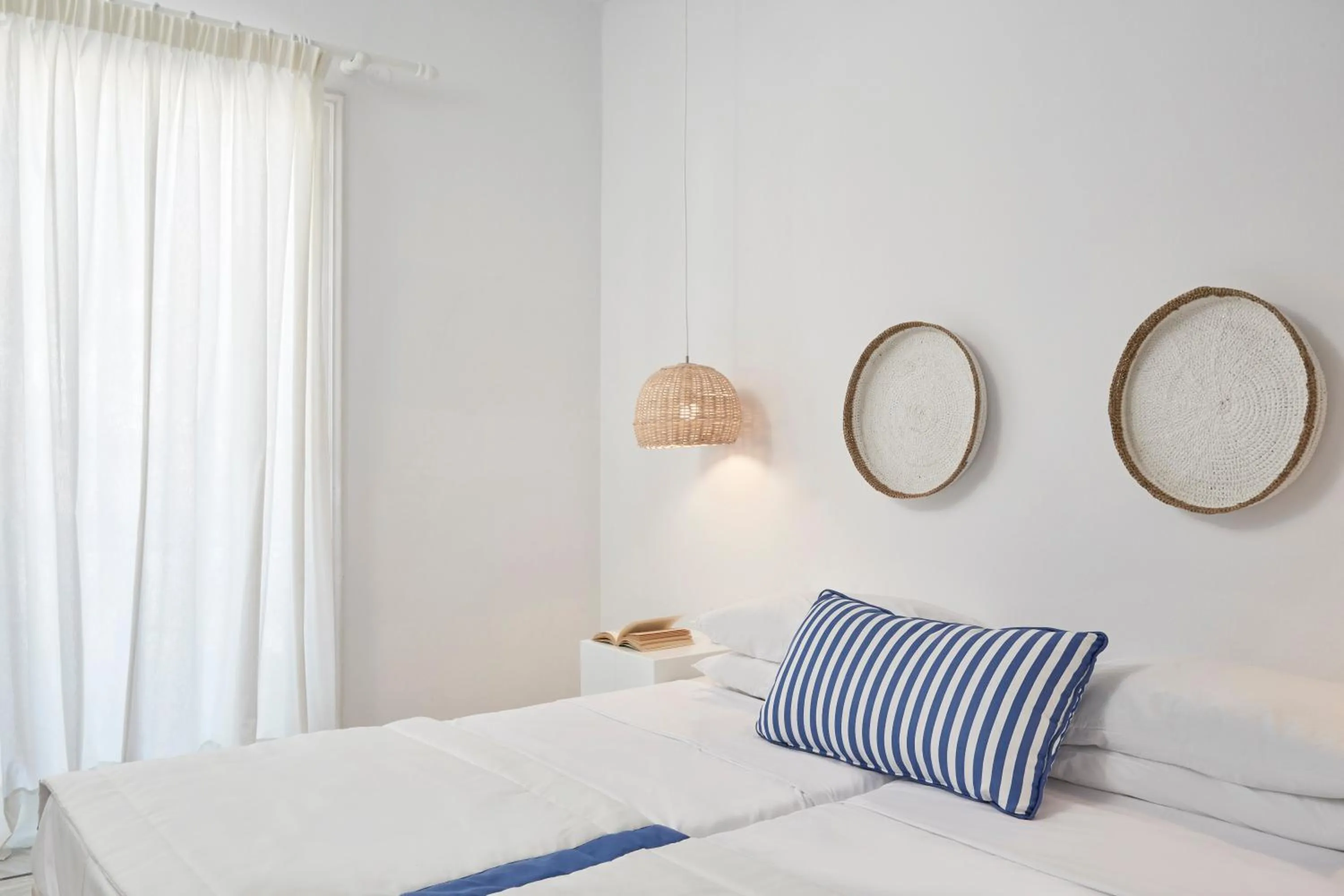 Budget Double Room in Mr. and Mrs. White Tinos