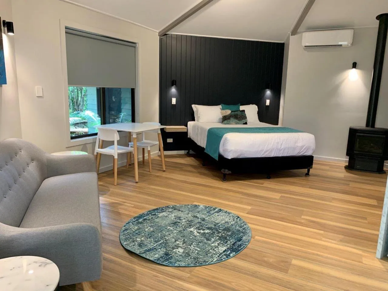 Bed in Clouds Mapleton