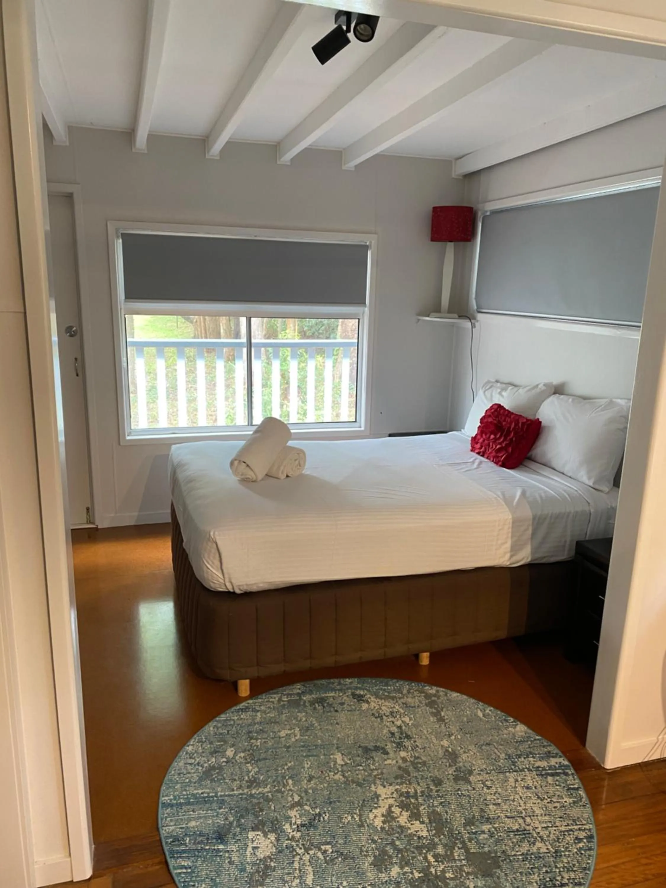 Bedroom, Bed in Clouds Mapleton