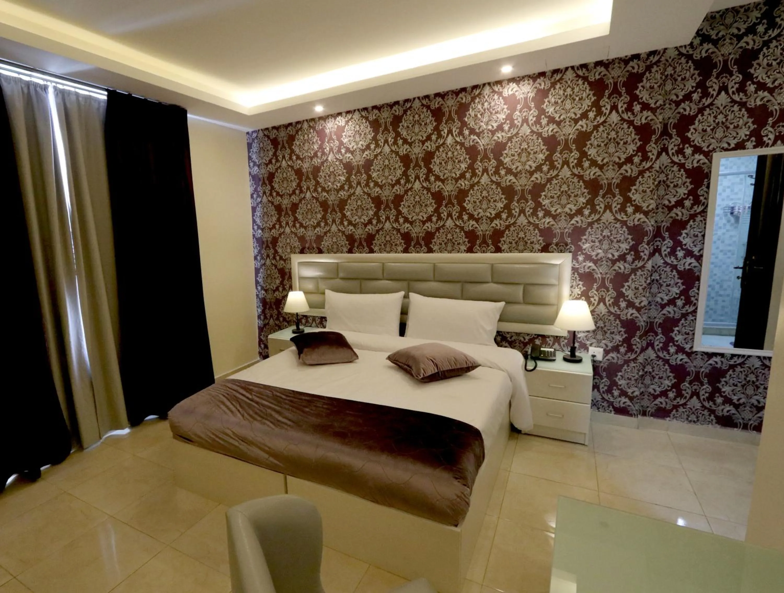 Photo of the whole room, Bed in Beirut Hotel 1