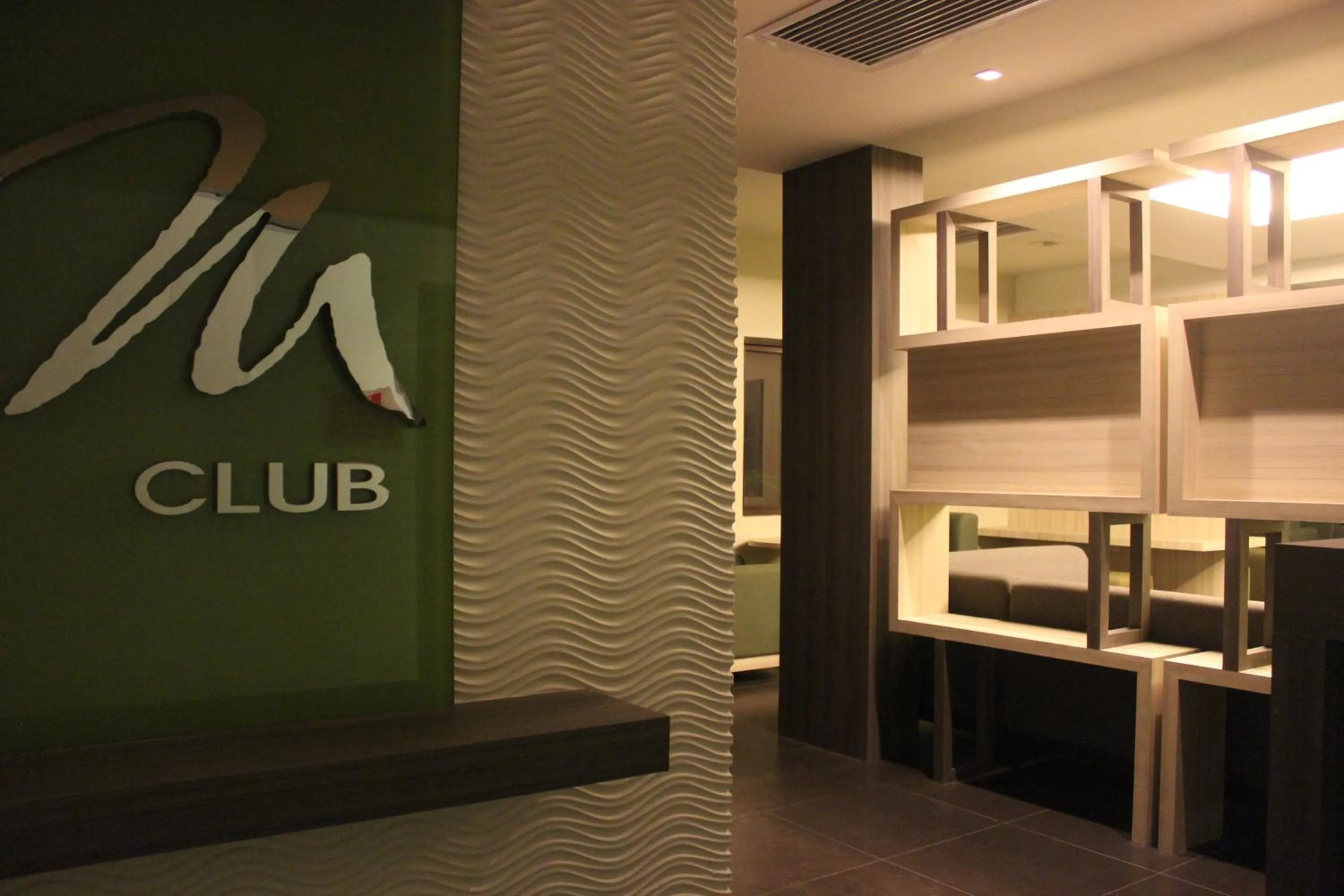 Communal lounge/ TV room in Mount Sea Resort