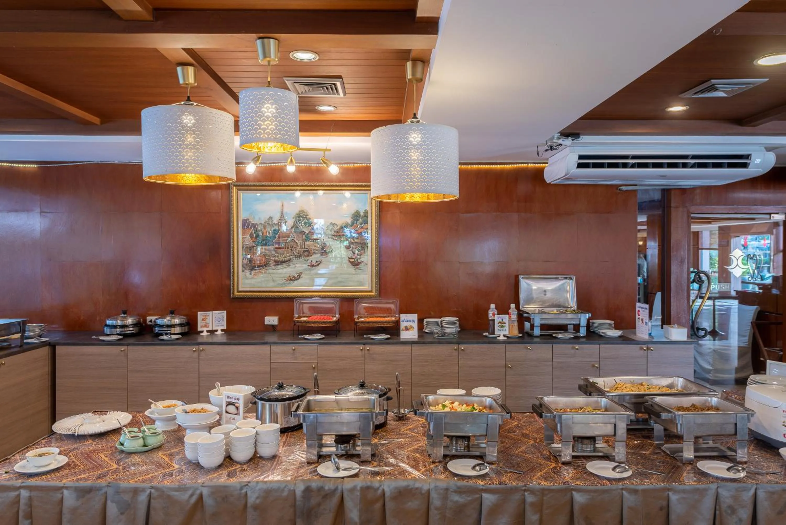 Restaurant/places to eat in Nonthaburi Palace Hotel