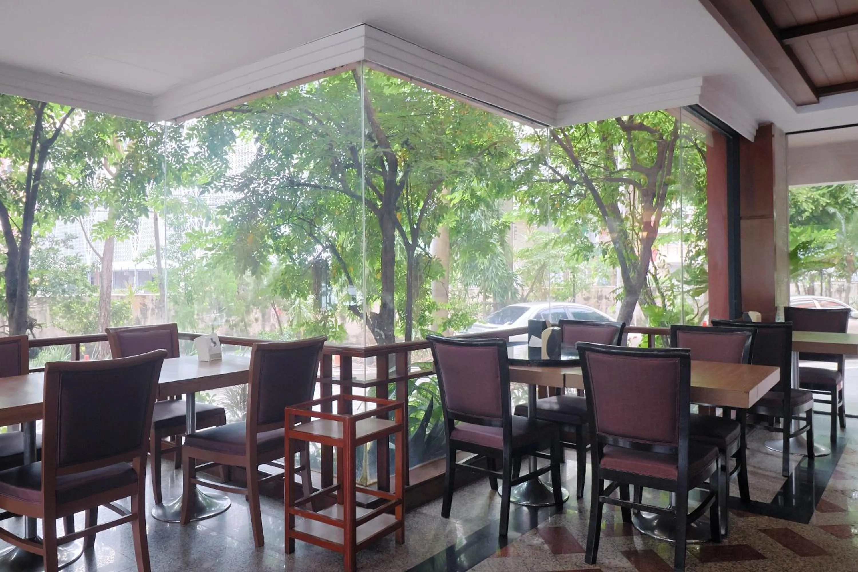 Restaurant/places to eat in Nonthaburi Palace Hotel