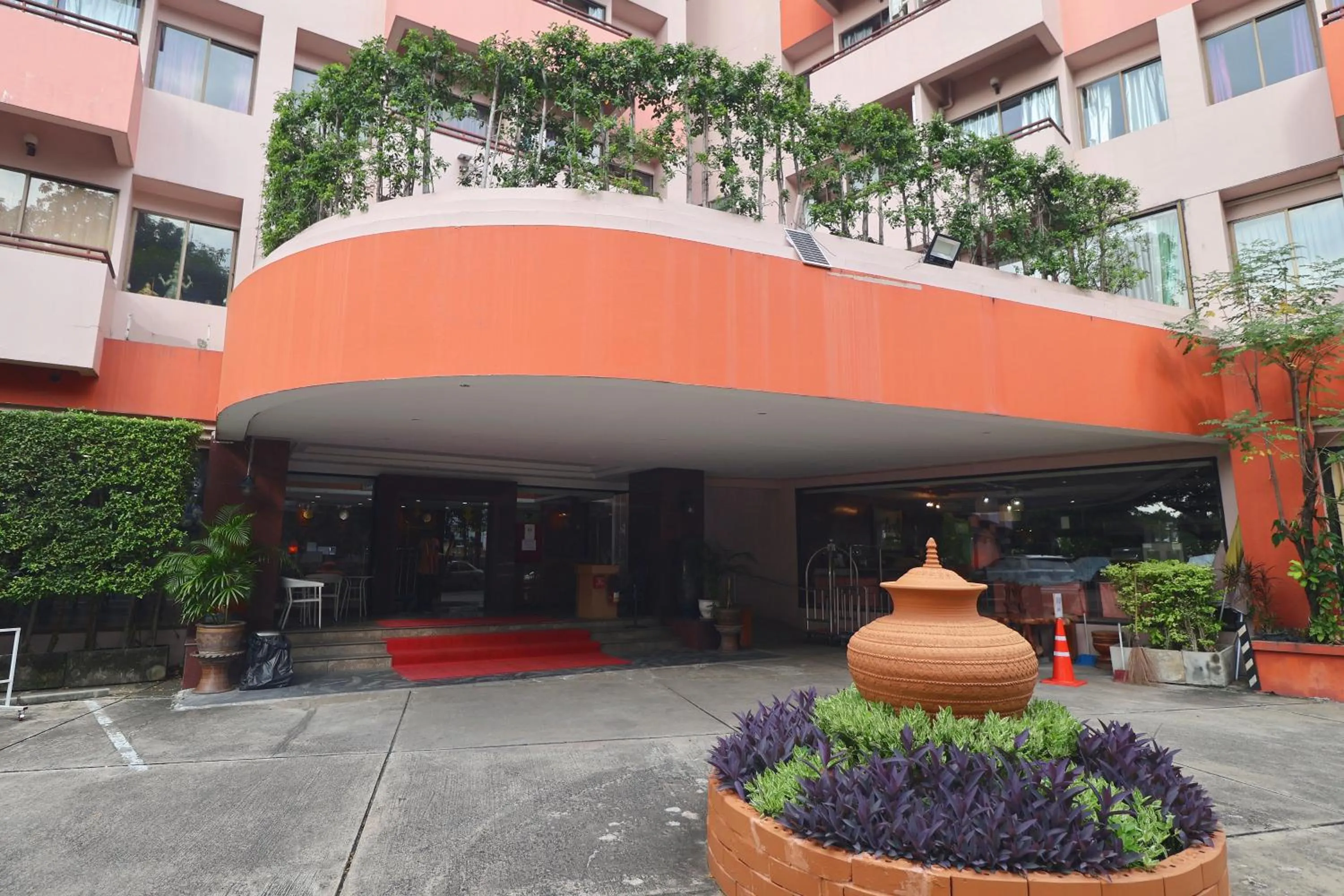 Lobby or reception in Nonthaburi Palace Hotel