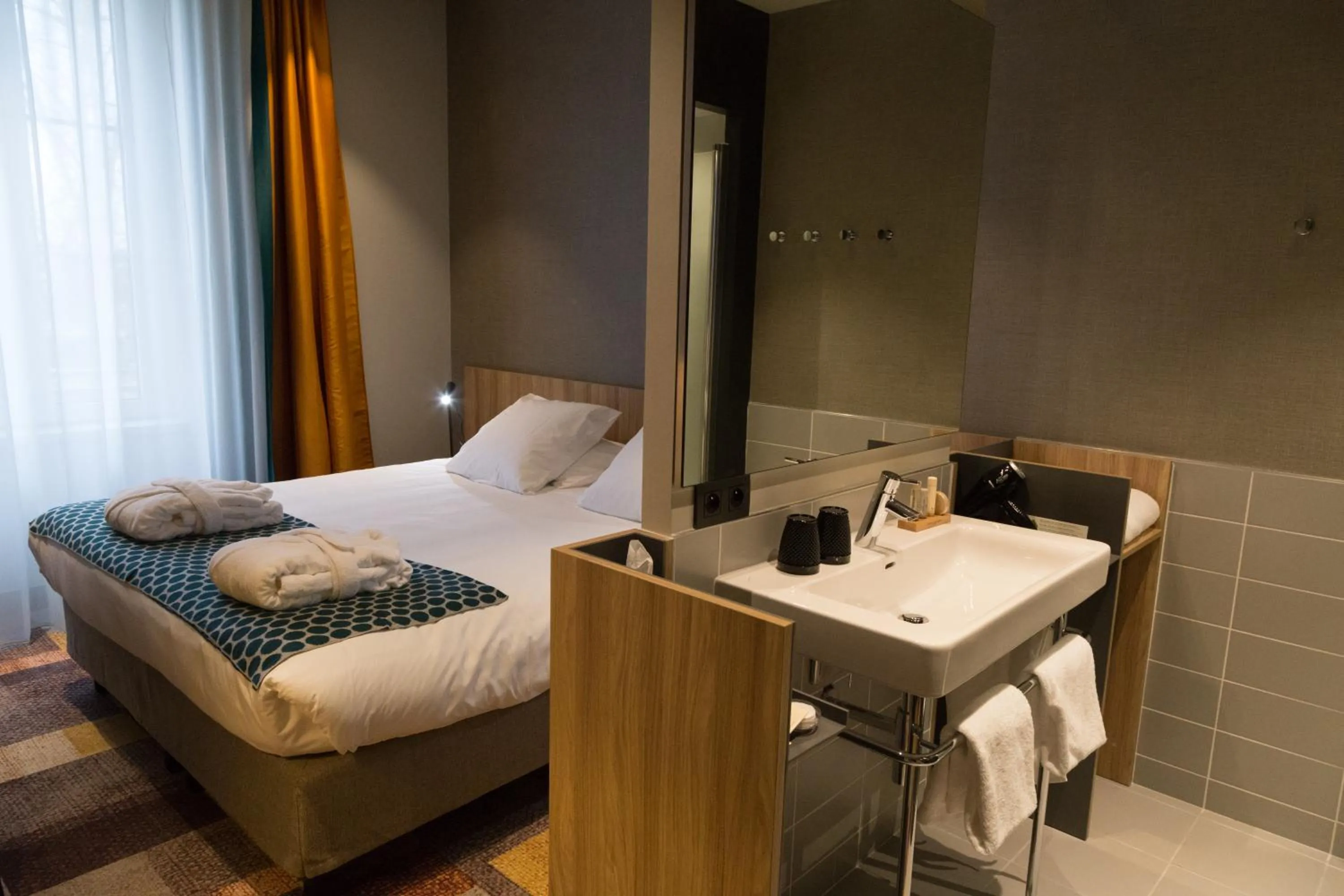 Bed in The Originals Boutique, Hôtel des Sources, Nevers Nord