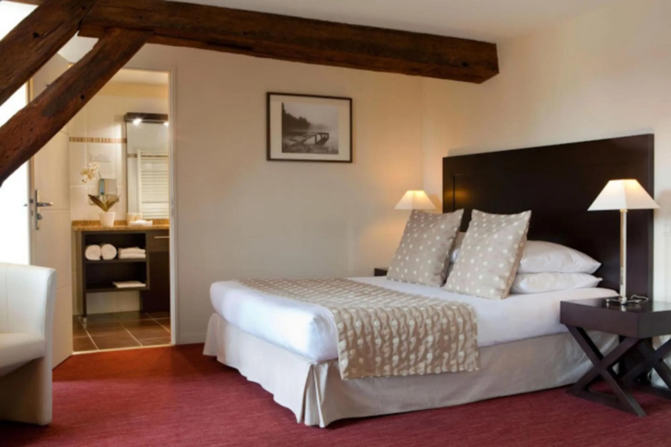 Bed in Hôtel Burgevin