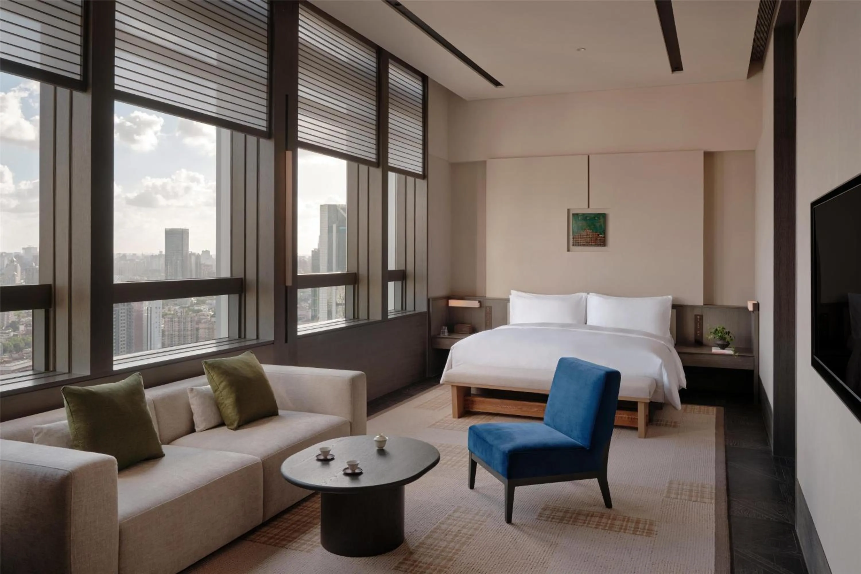 Photo of the whole room, Bed in Alila Shanghai
