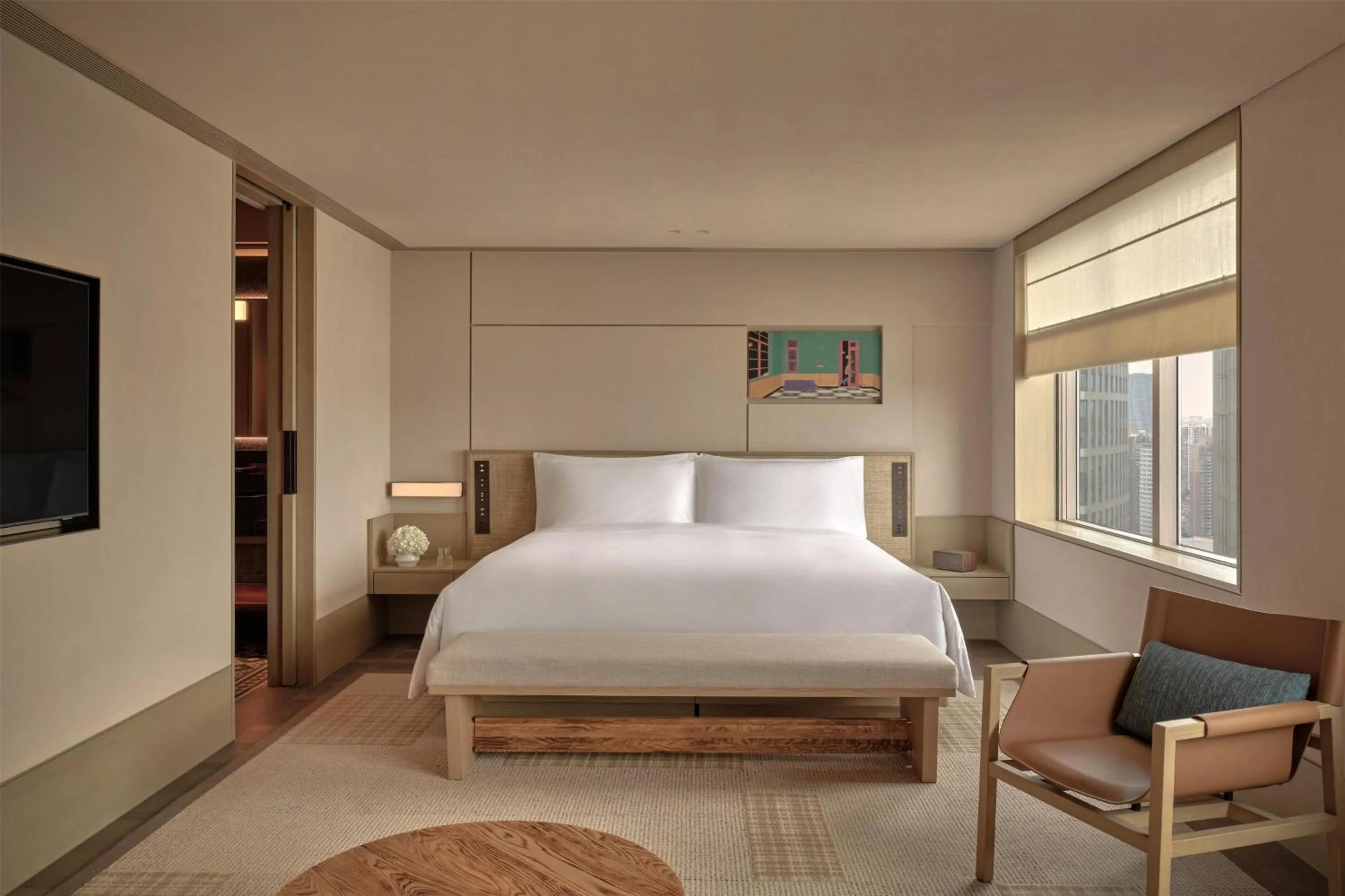 Photo of the whole room, Bed in Alila Shanghai