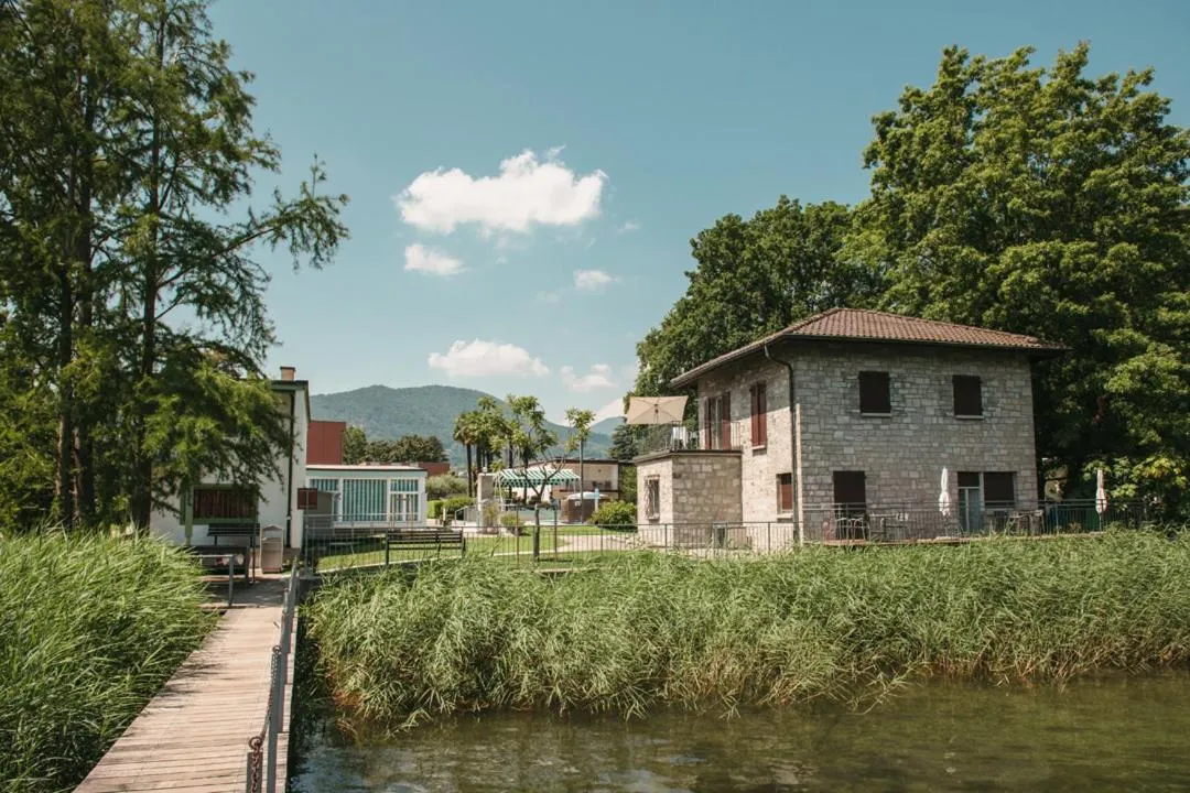 Area and facilities in Centro Magliaso