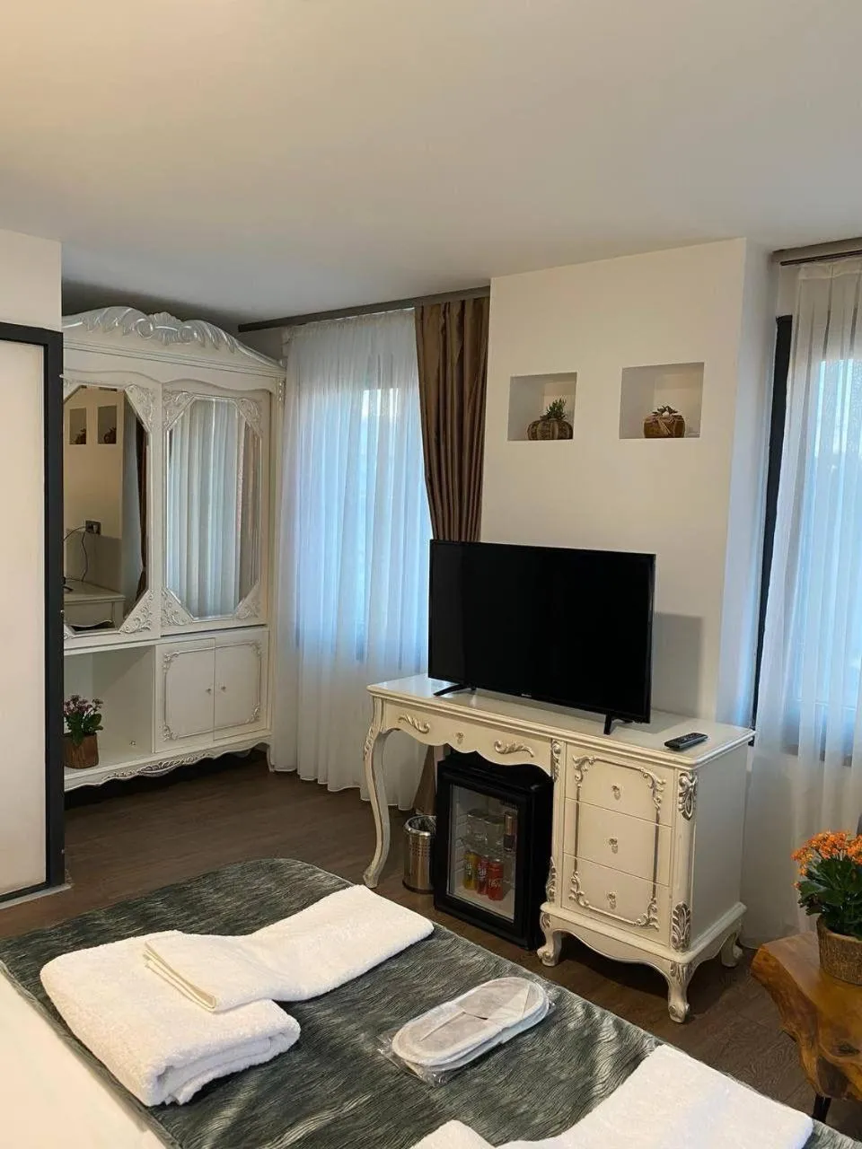 Bed in Pandora Hotel