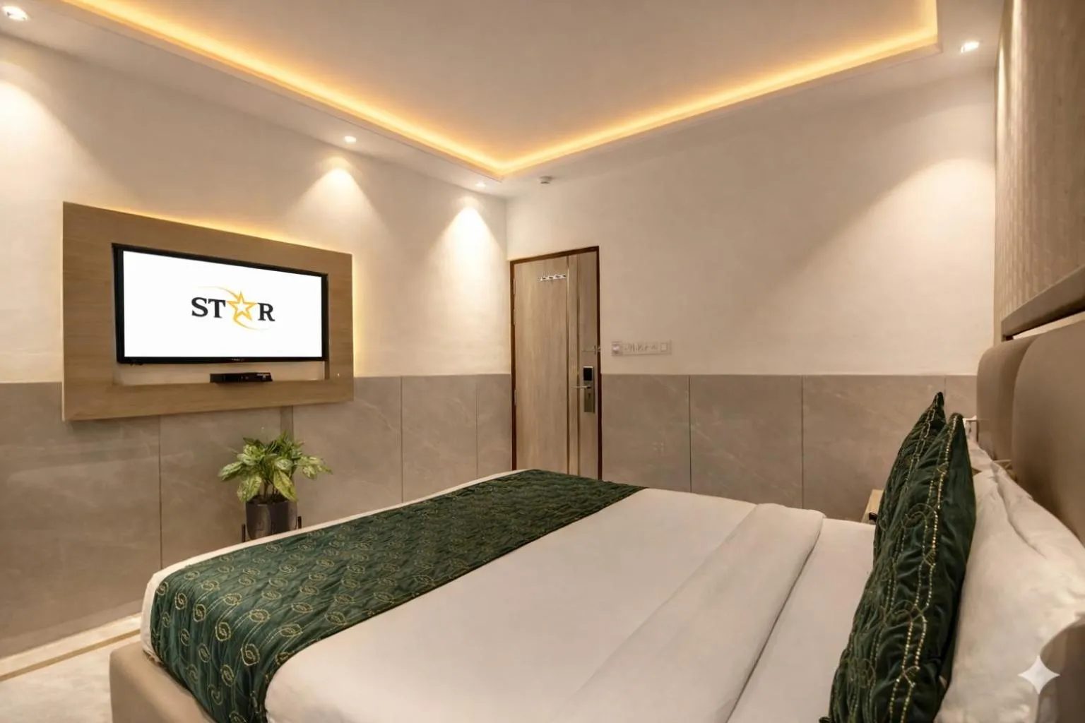 Bedroom, Bed in Hotel International Inn - Near Delhi Airport