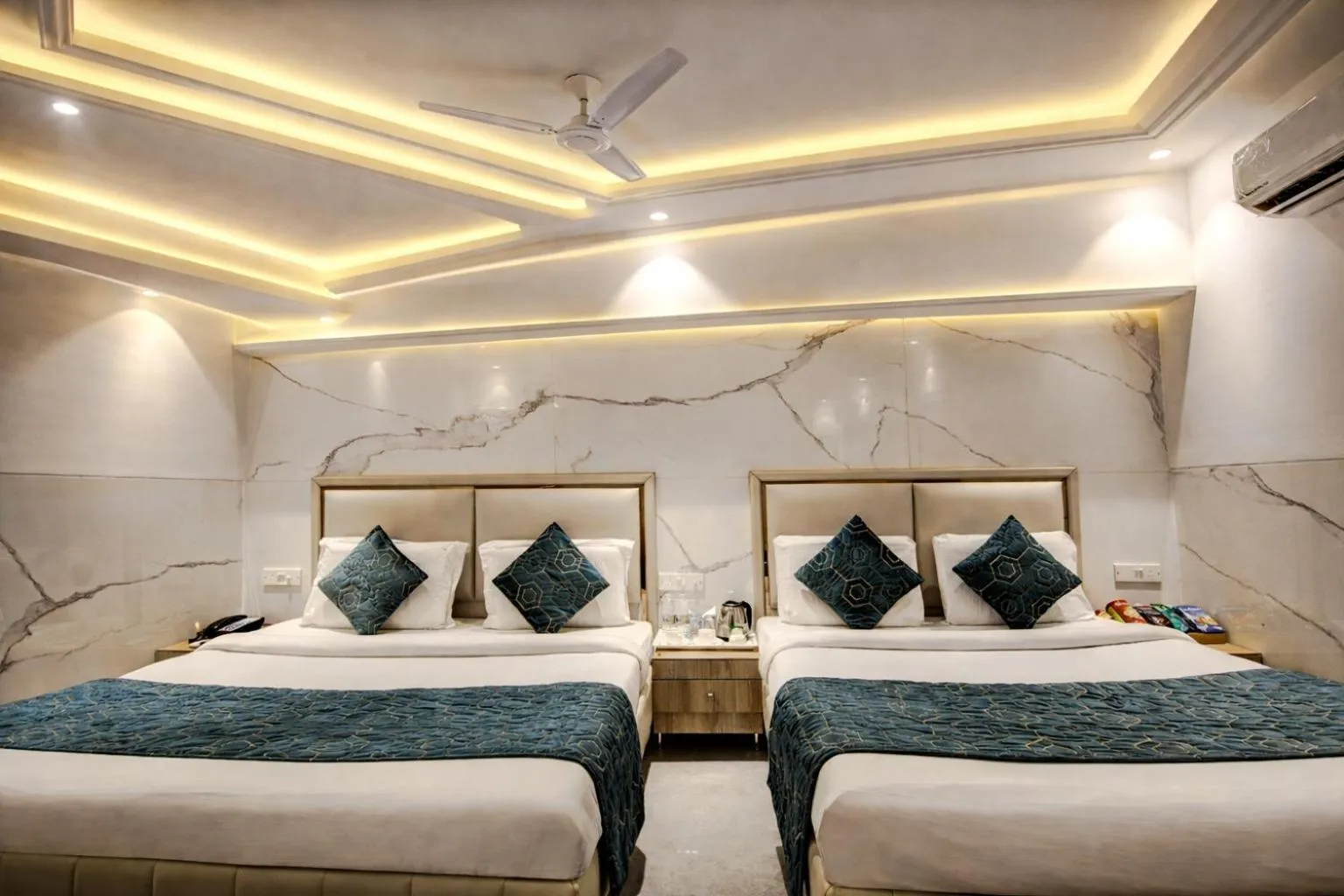 Photo of the whole room, Bed in Hotel International Inn - Near Delhi Airport