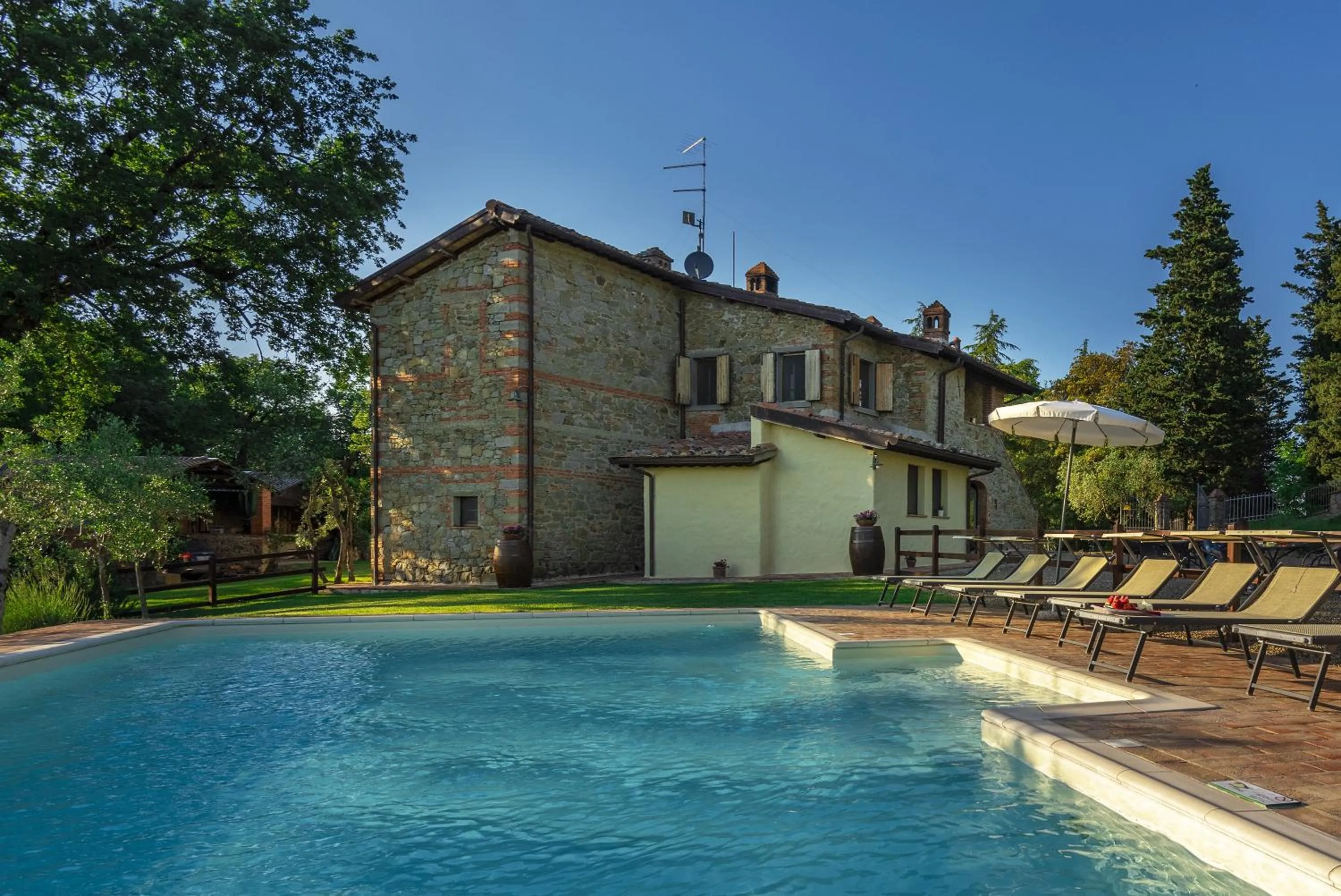 Swimming pool in B&B Country House Poggio Del Drago