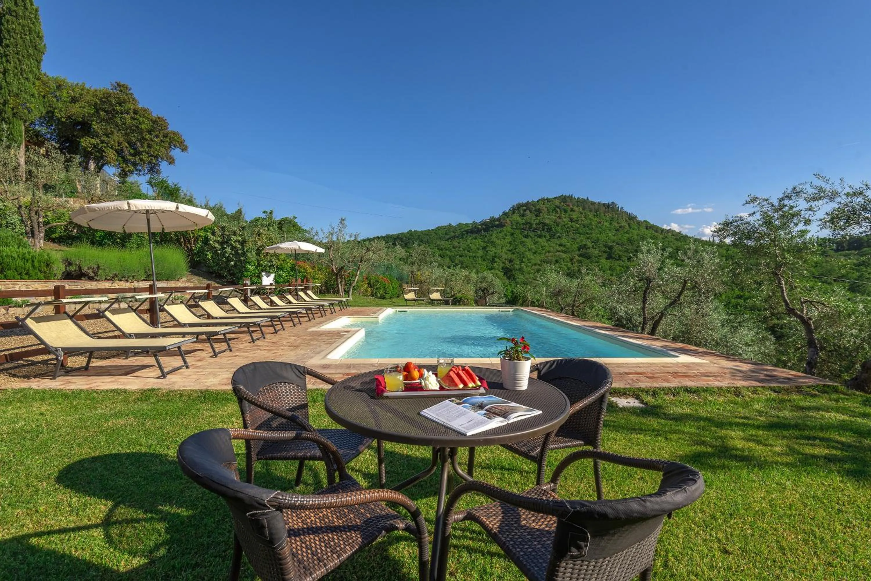 Swimming pool in B&B Country House Poggio Del Drago