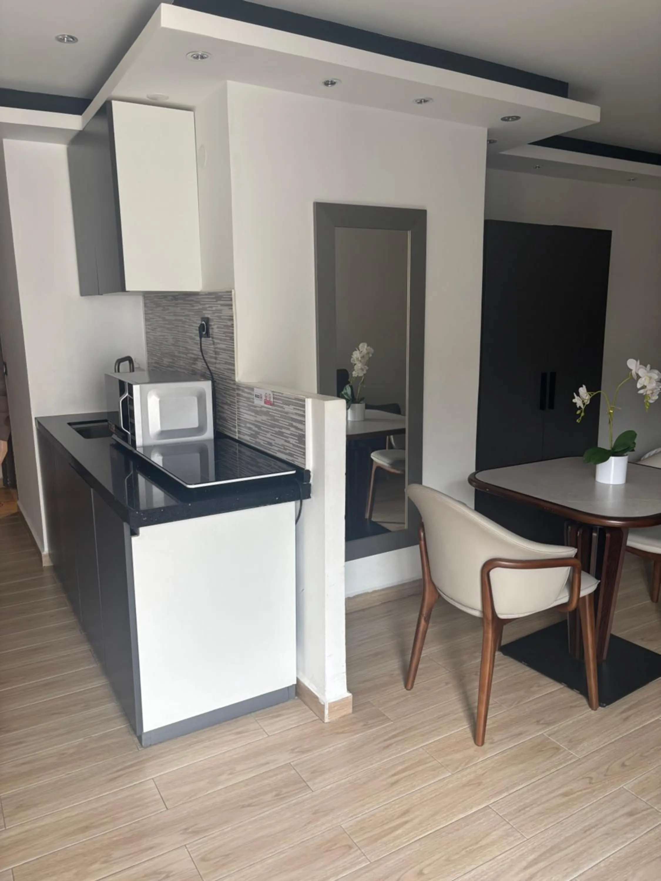 Kitchen or kitchenette in Hôtel Select - Réunion