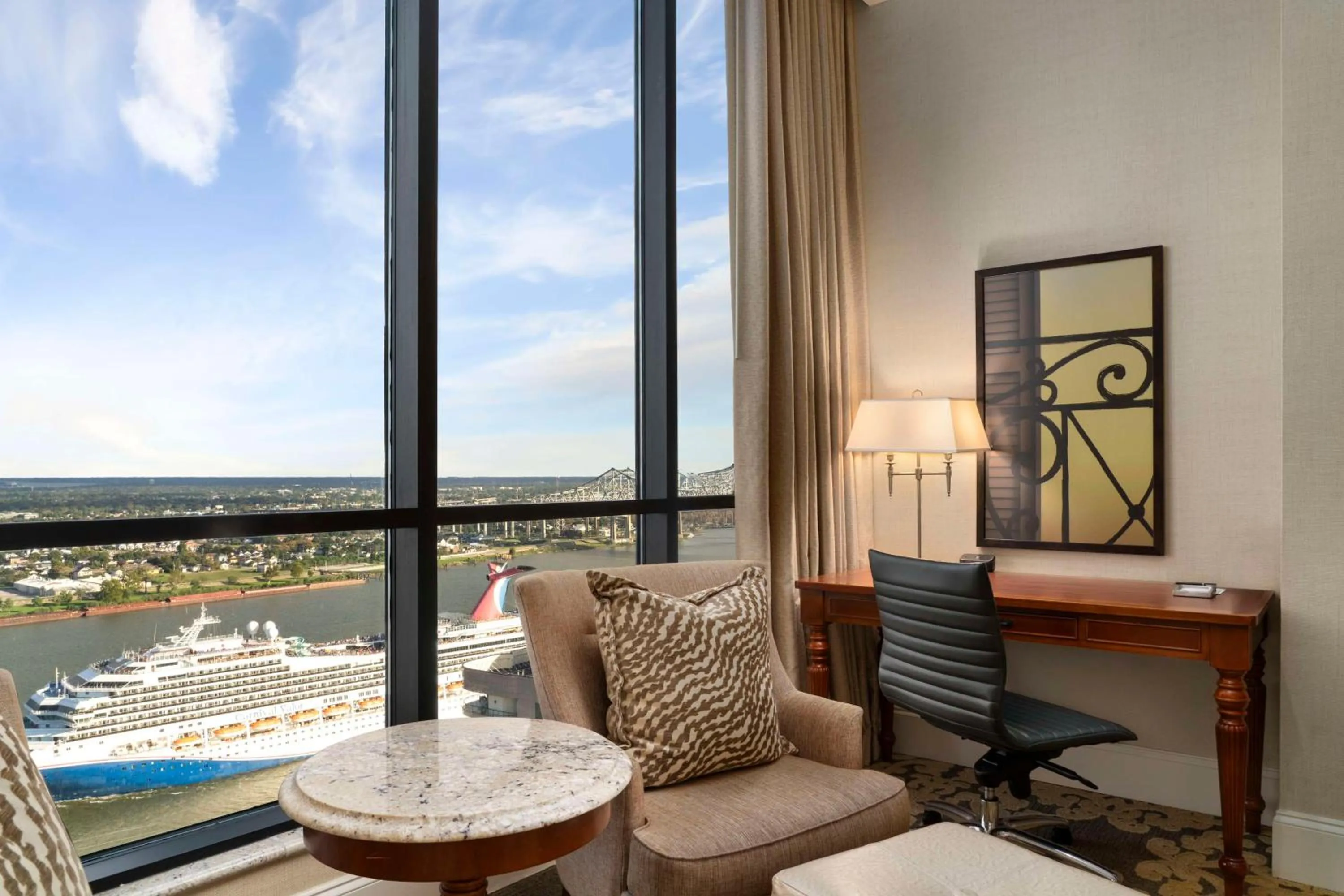 Bedroom in Hilton New Orleans Riverside