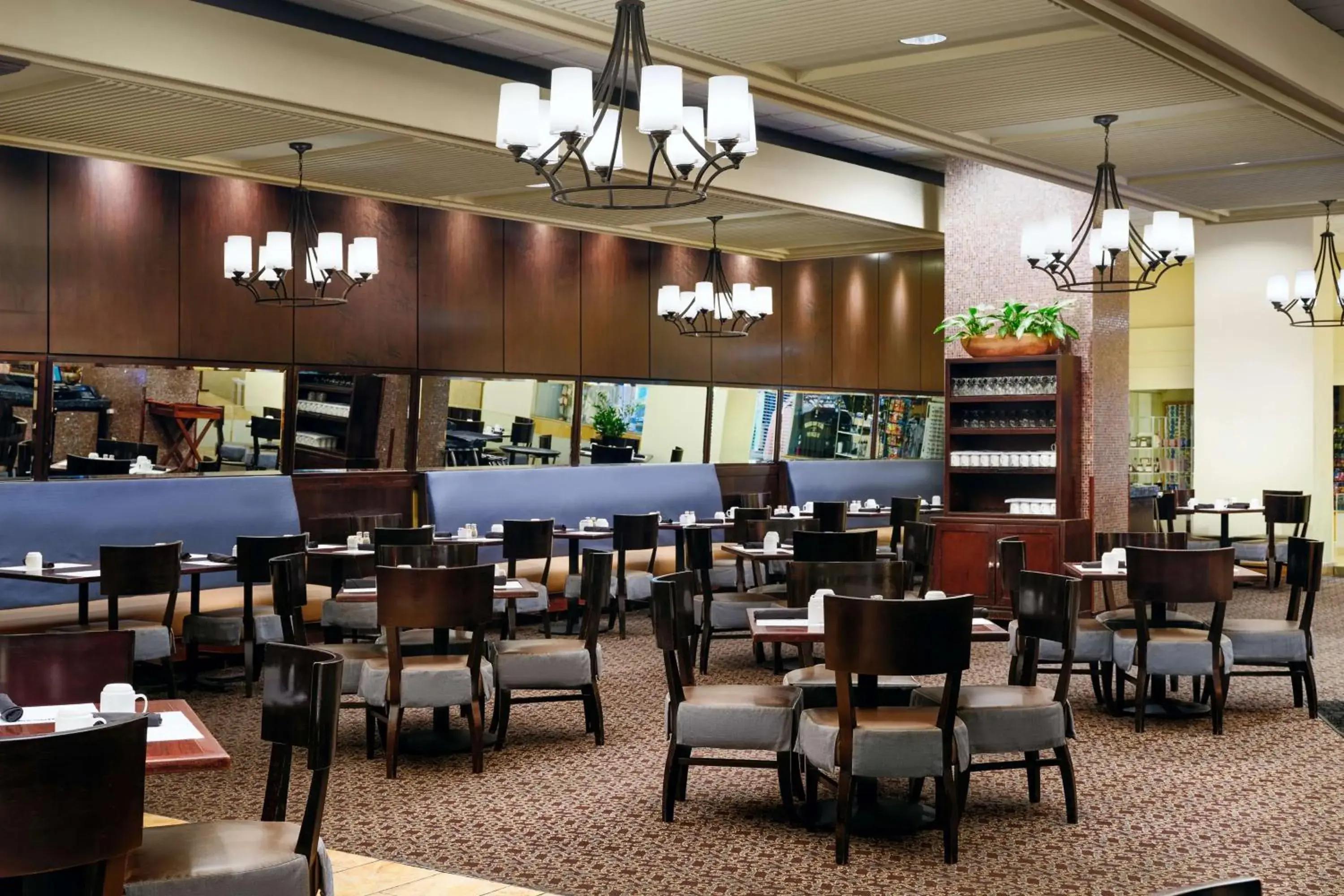 Restaurant/places to eat in Hilton New Orleans Riverside Restaurant/places to eat in Hilton New Orleans Riverside