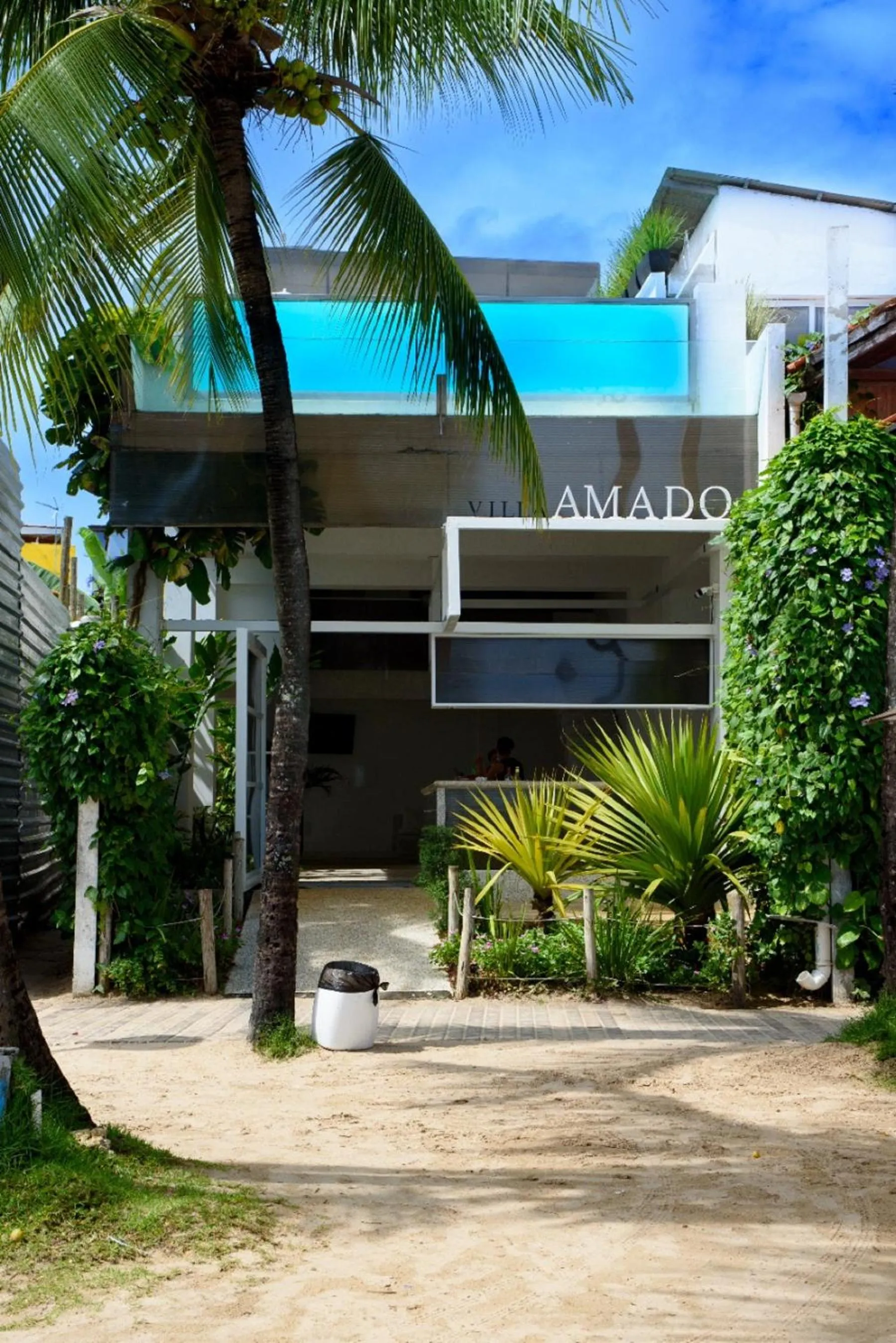 Facade/entrance in Villa Amado