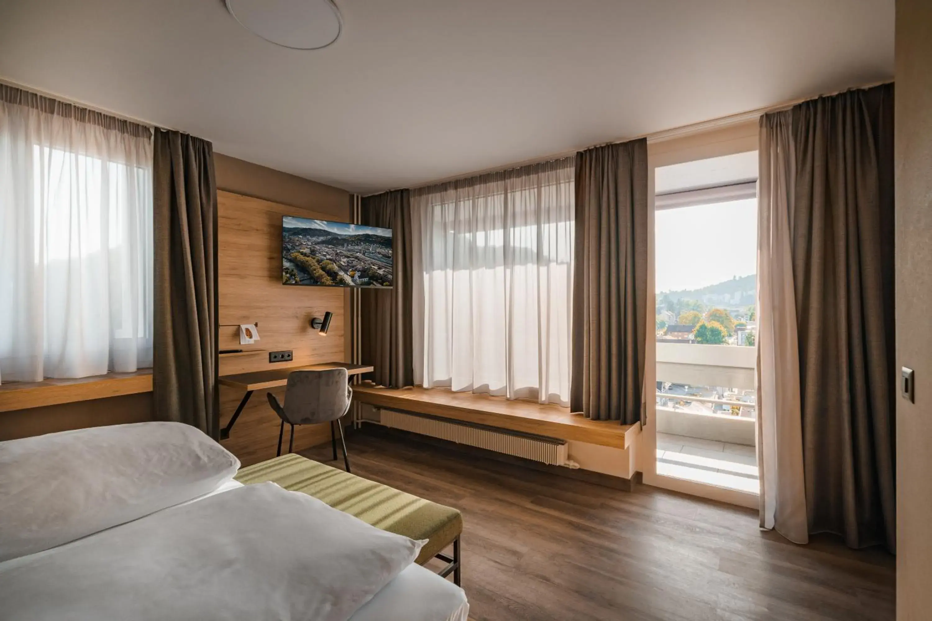 Multi Bed Room Comfort - single occupancy in Hotel Linde - 24h Self Check-in Multi Bed Room Comfort - single occupancy in Hotel Linde - 24h Self Check-in