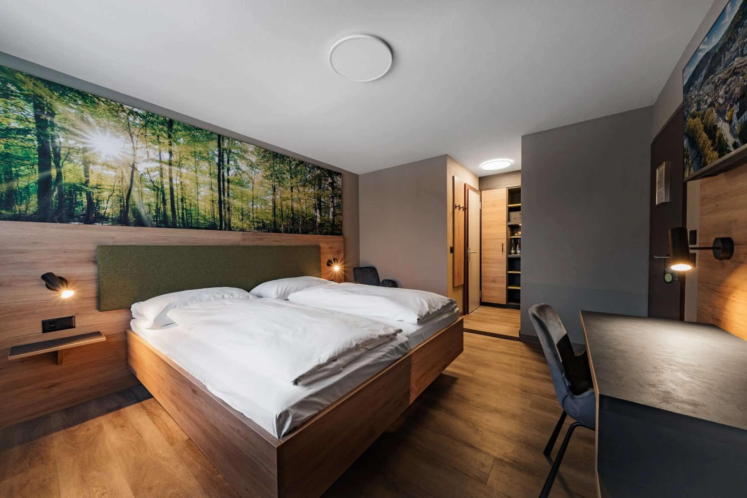 Bed in Hotel Linde - 24h Self Check-in