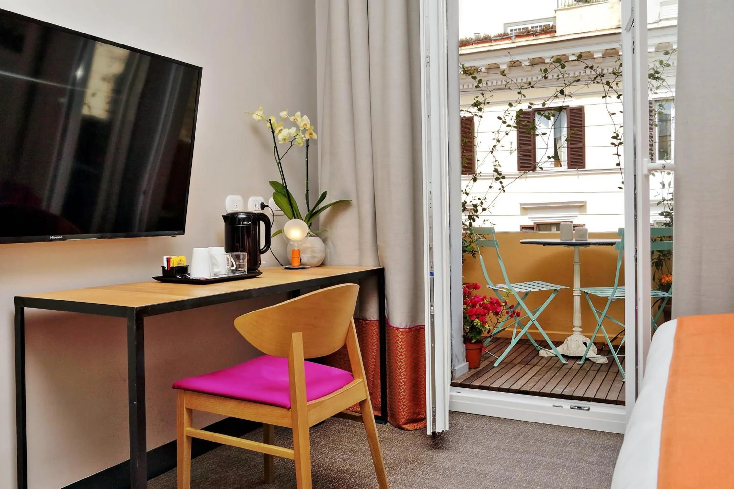 TV and multimedia in Relais Vittoria Colonna