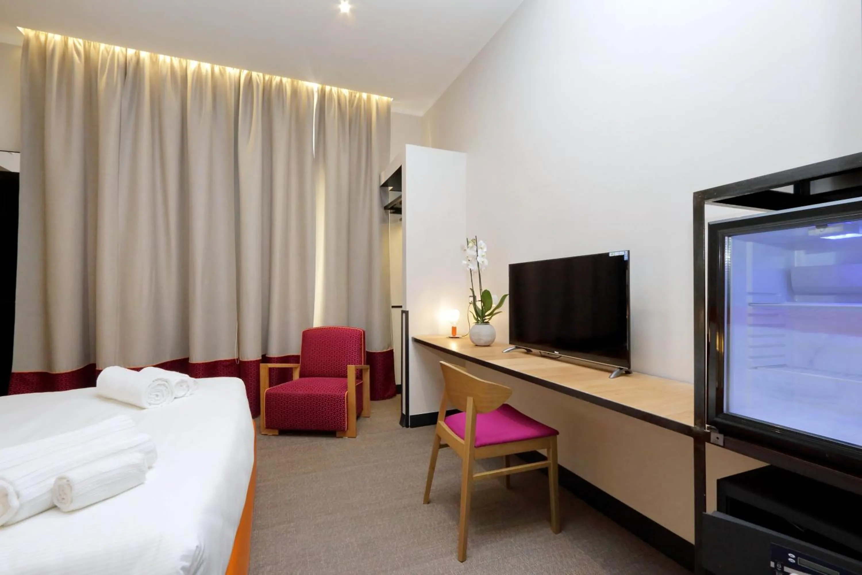 Decorative detail, Bed in Relais Vittoria Colonna