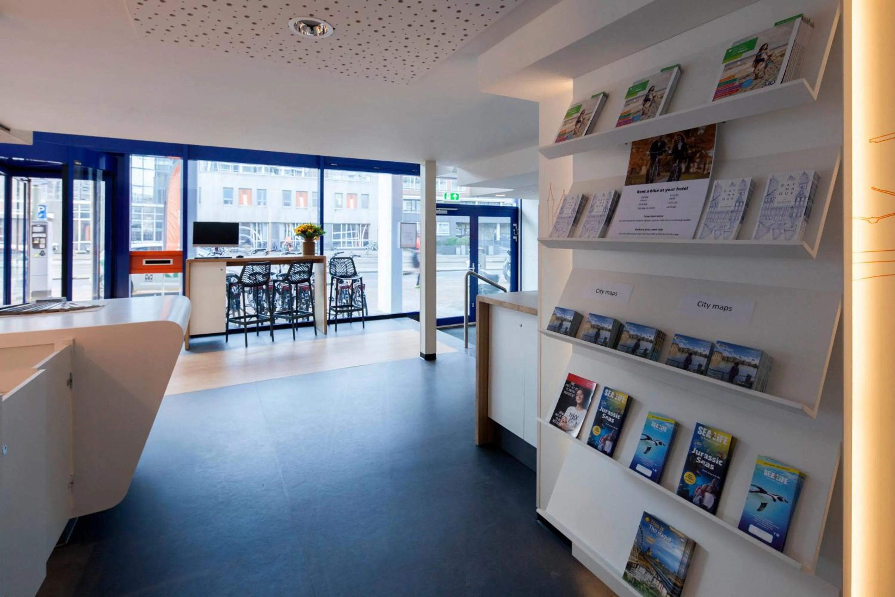 Lobby or reception in easyHotel The Hague Scheveningen Beach