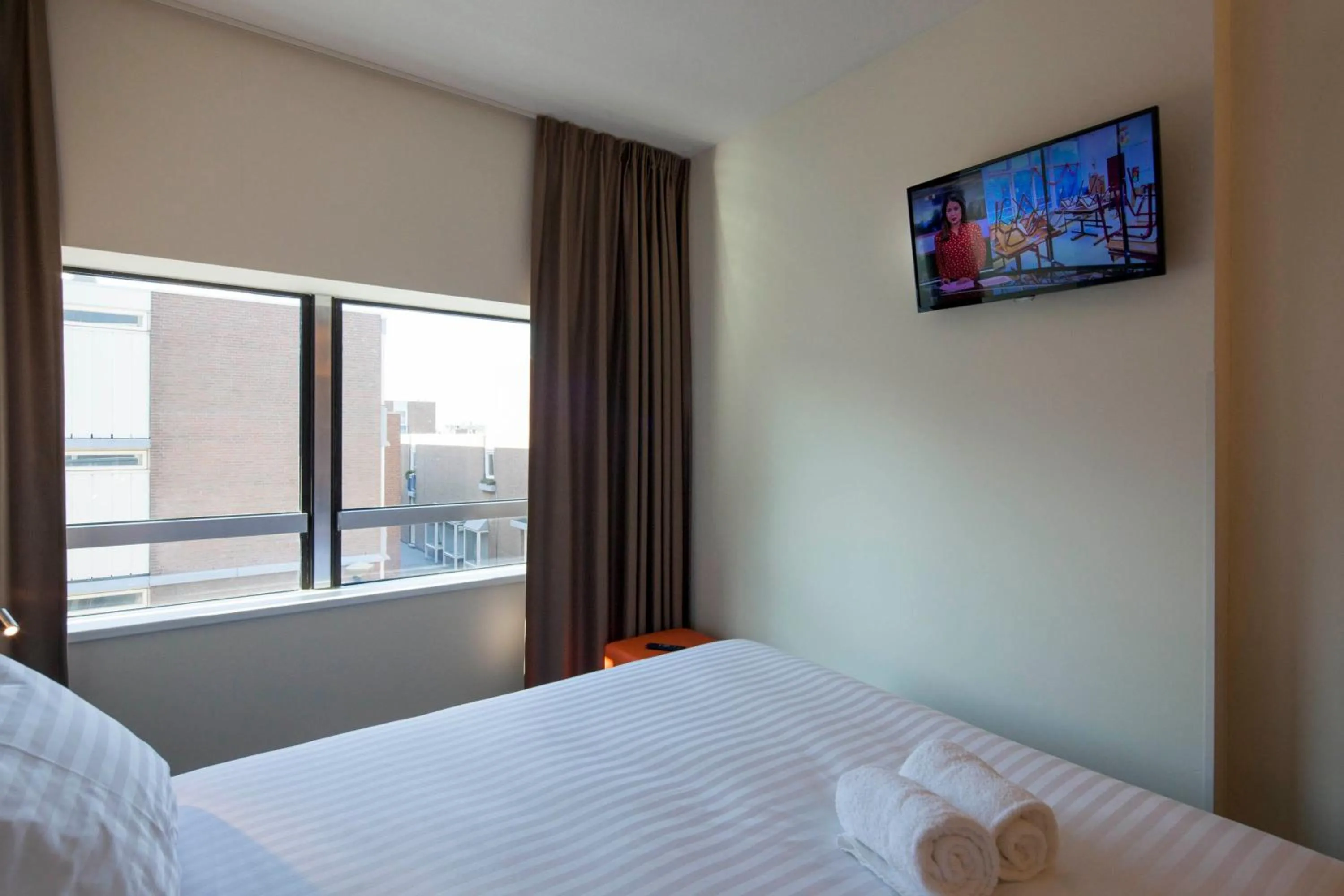 Bed in easyHotel The Hague Scheveningen Beach