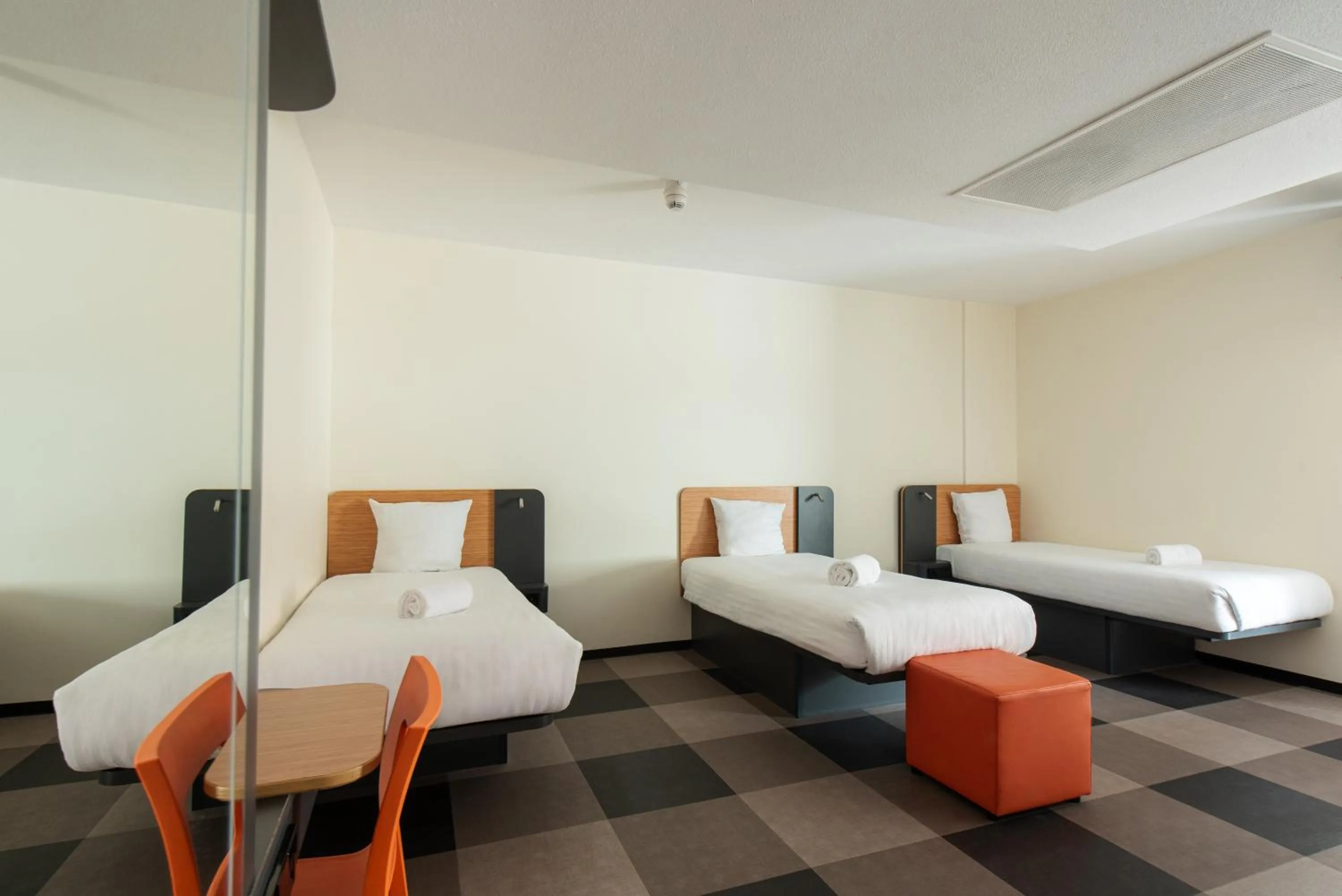 Photo of the whole room, Bed in easyHotel The Hague Scheveningen Beach