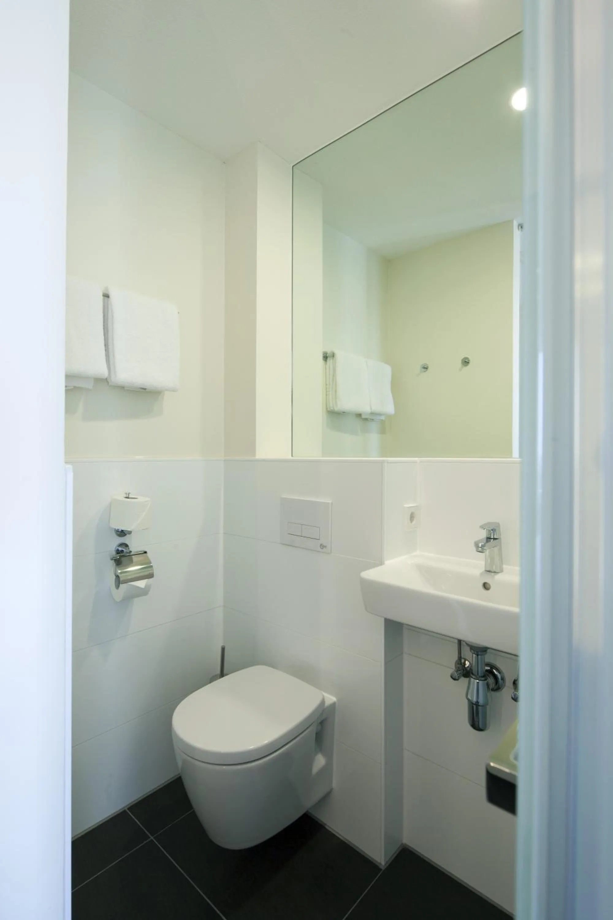 Bathroom in easyHotel The Hague Scheveningen Beach