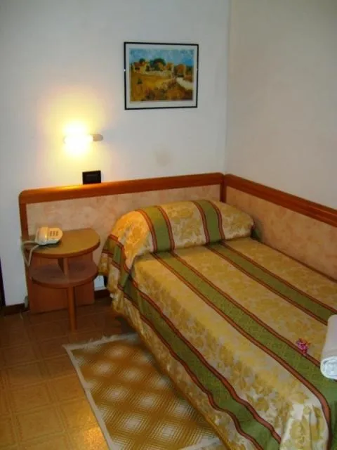 Bedroom in Albergo Marenghi