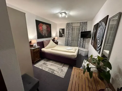 Single Room with Private Bathroom - single occupancy in Hotel Goldene Rose