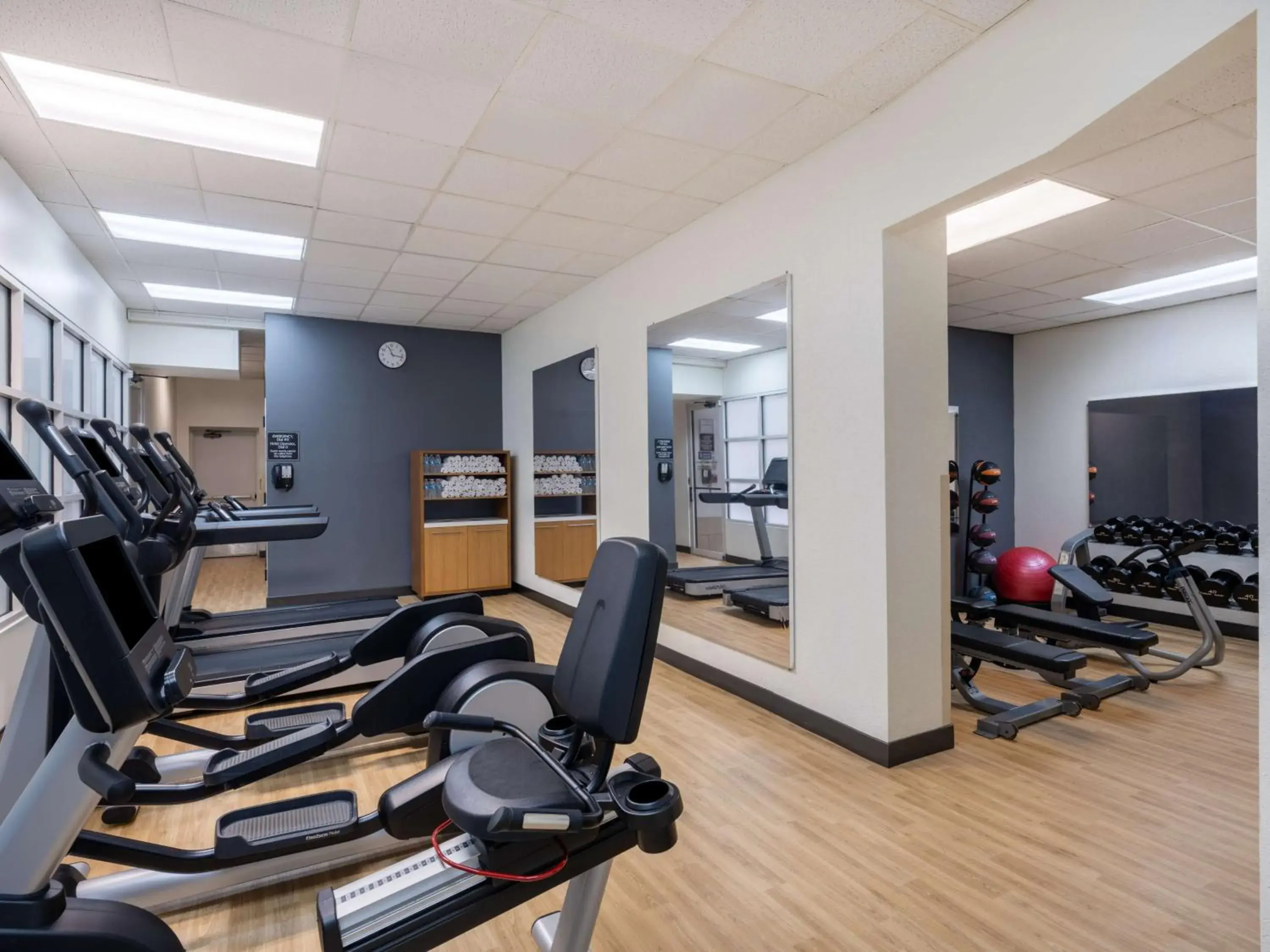 Fitness centre/facilities in Embassy Suites Baltimore - North/Hunt Valley Fitness centre/facilities in Embassy Suites Baltimore - North/Hunt Valley