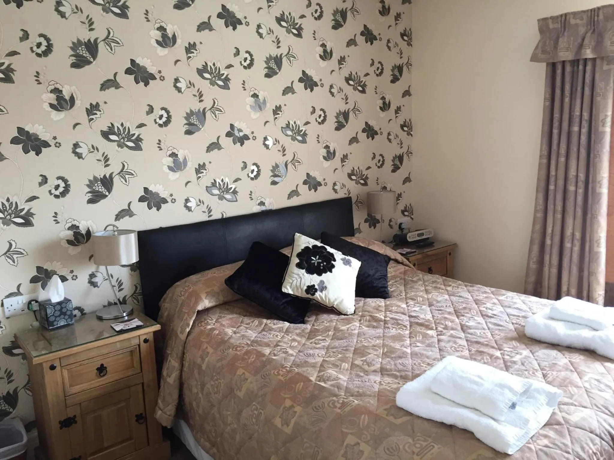 Bedroom, Bed in The Northdale Hotel Ltd